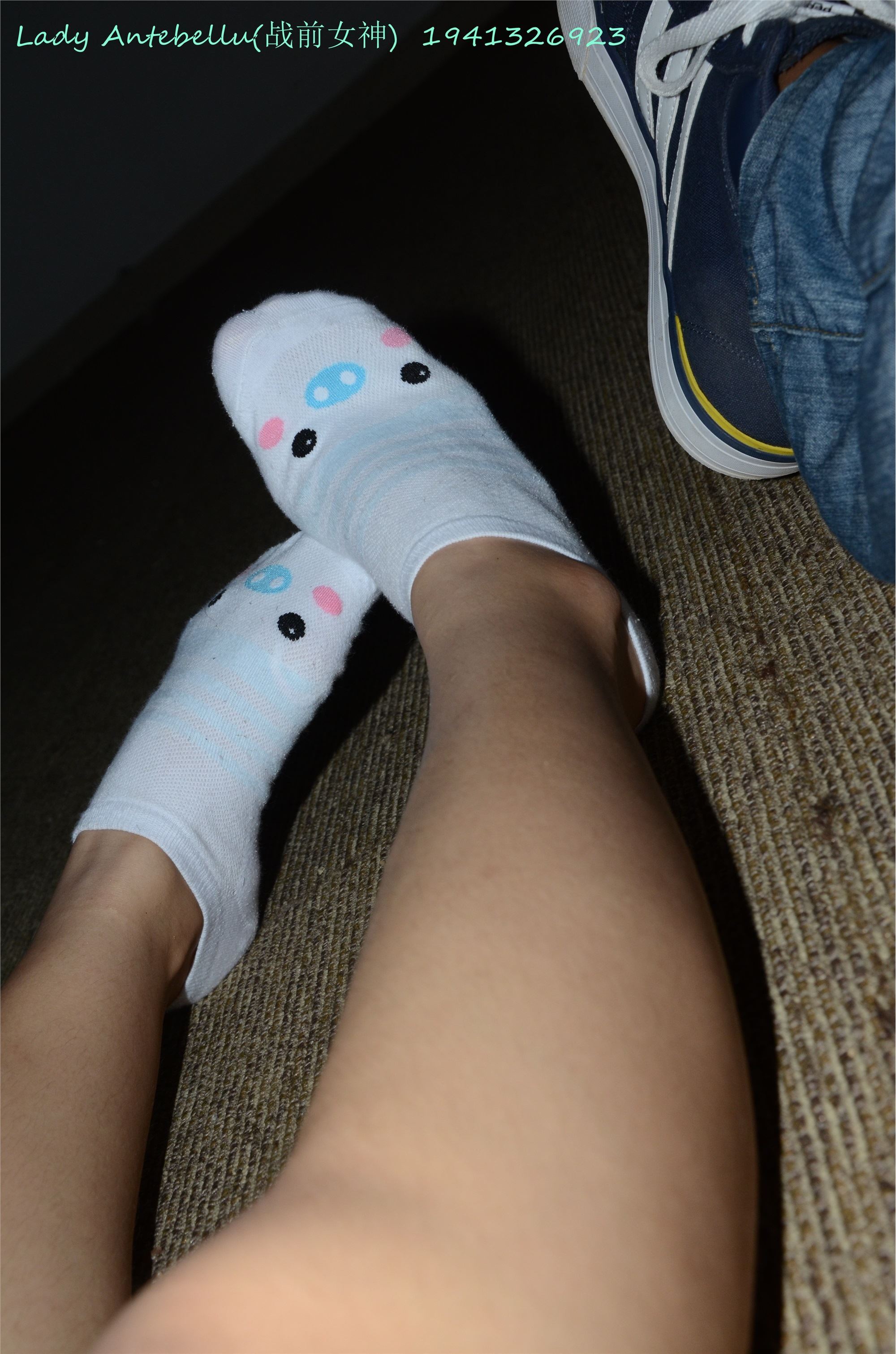 战前女神  恋足美腿棉袜女神级摄影套图 064