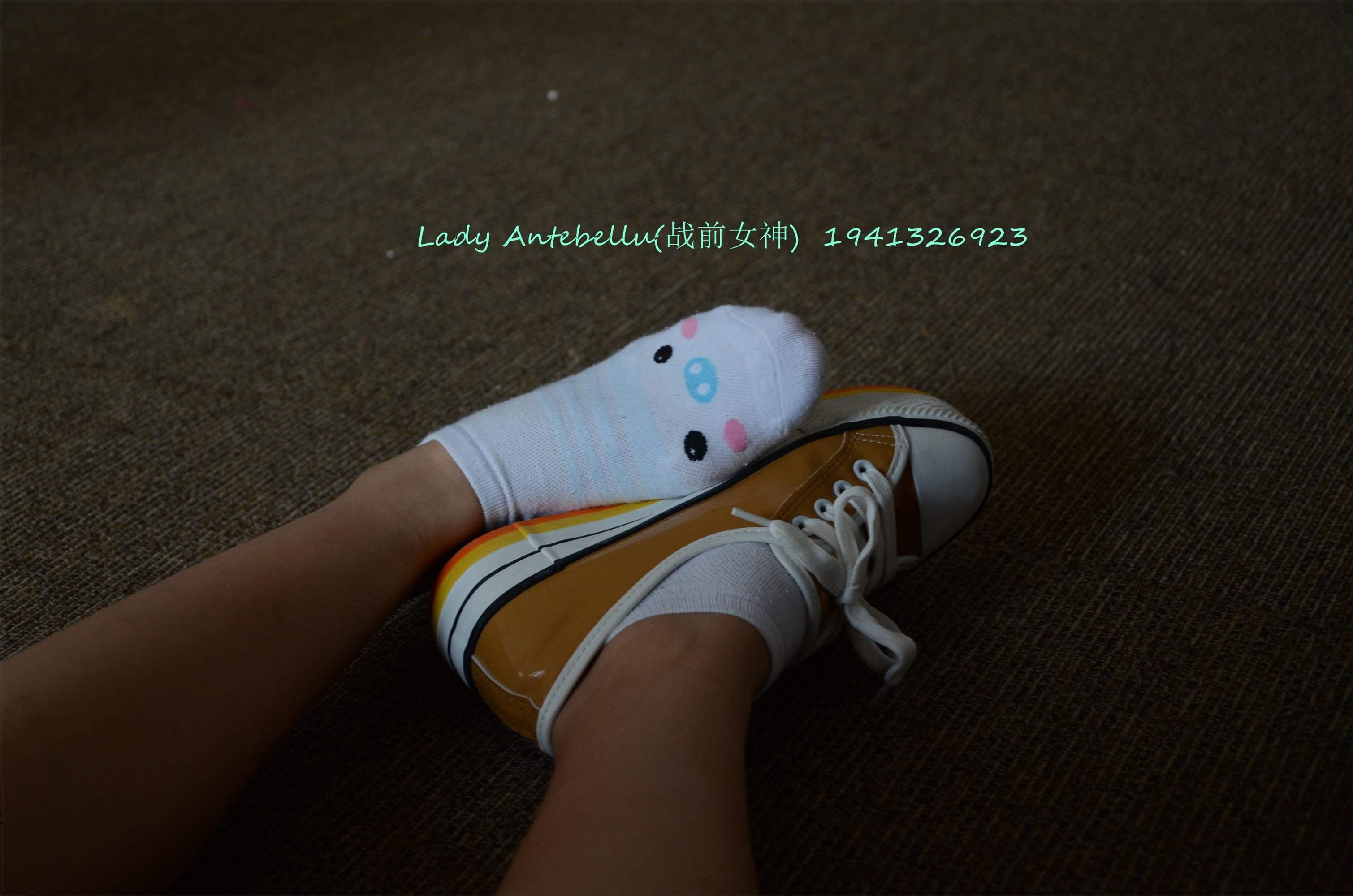 战前女神  恋足美腿棉袜女神级摄影套图 064