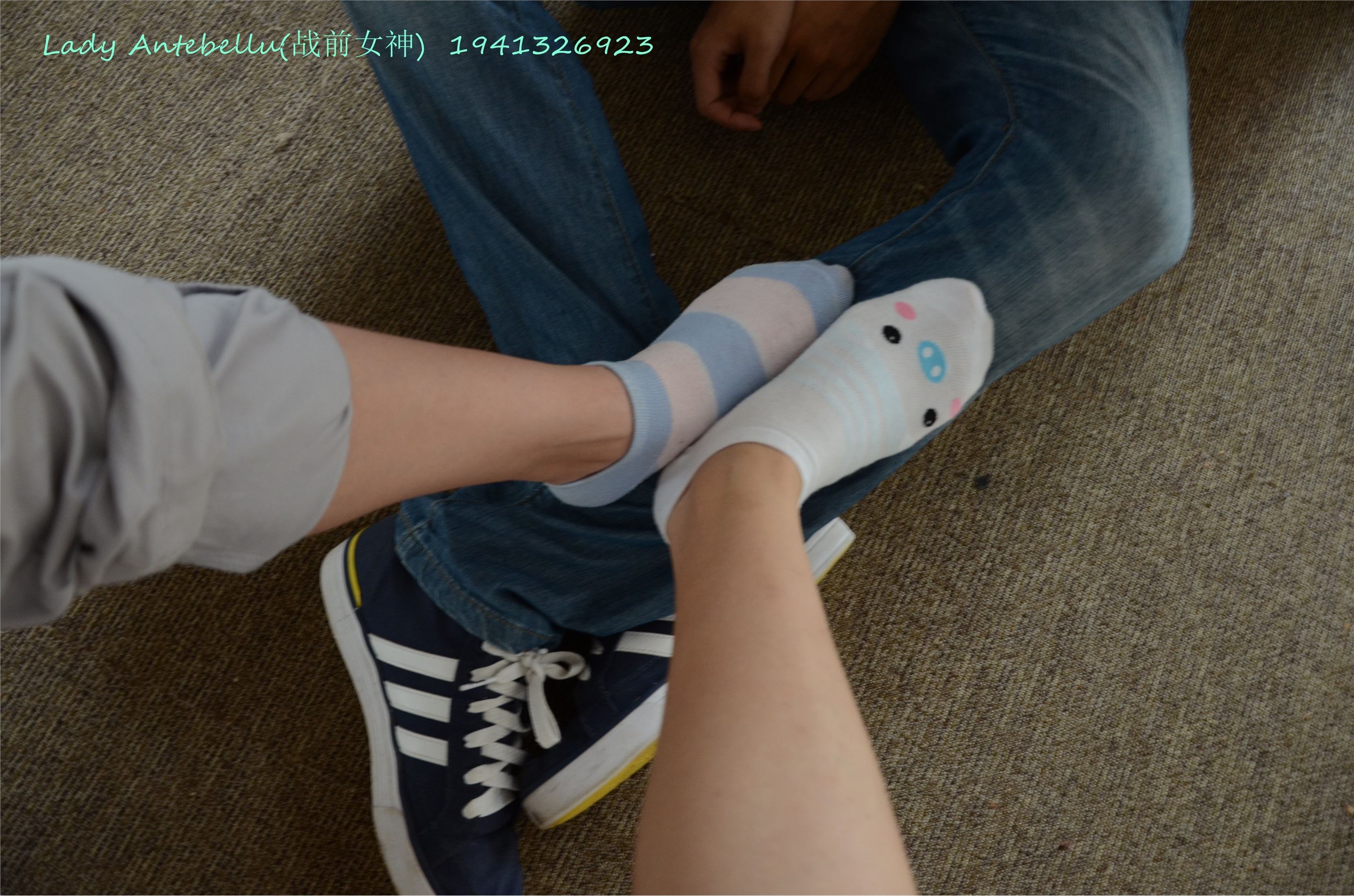 战前女神  恋足美腿棉袜女神级摄影套图 064