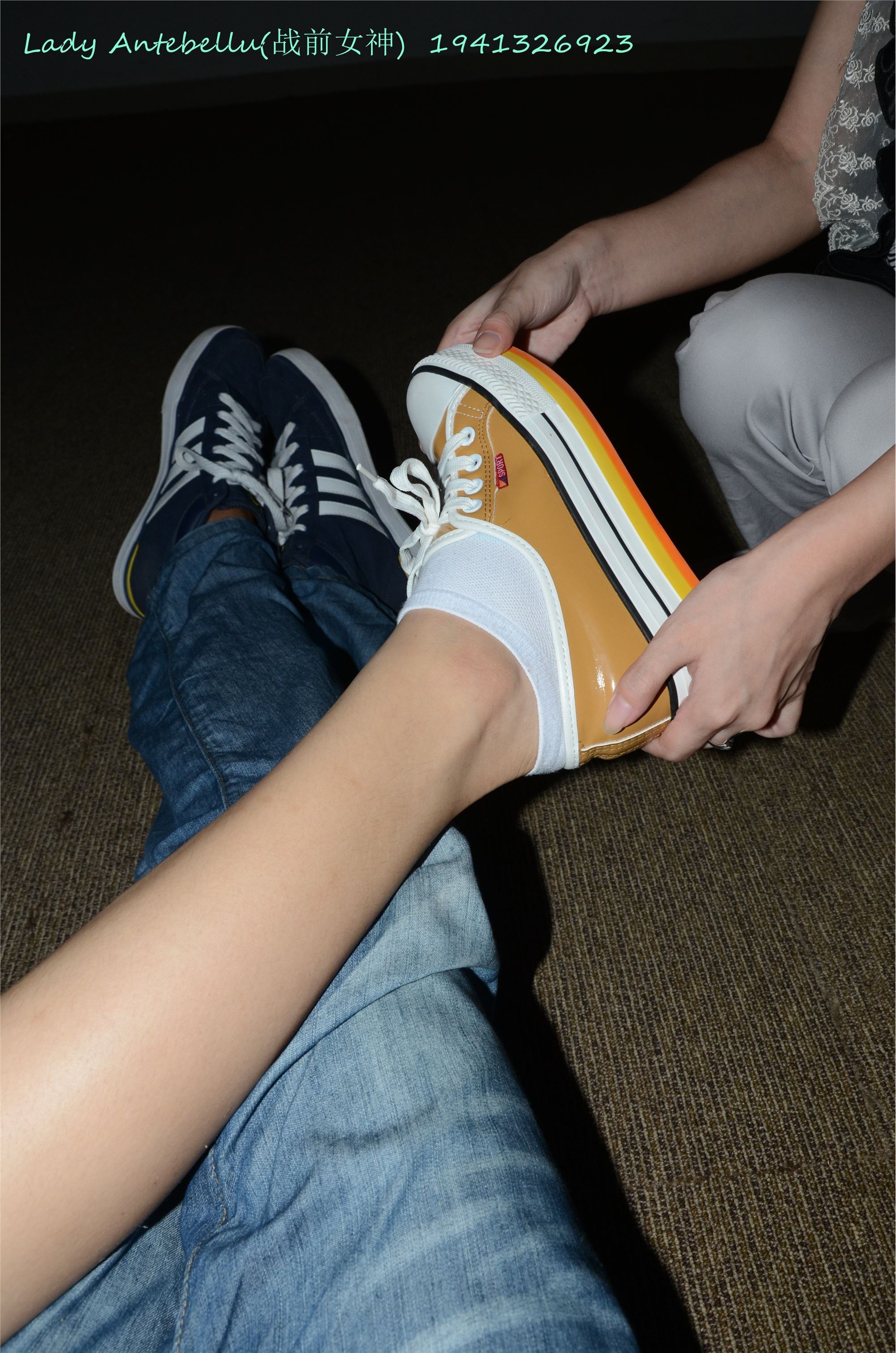 战前女神  恋足美腿棉袜女神级摄影套图 064