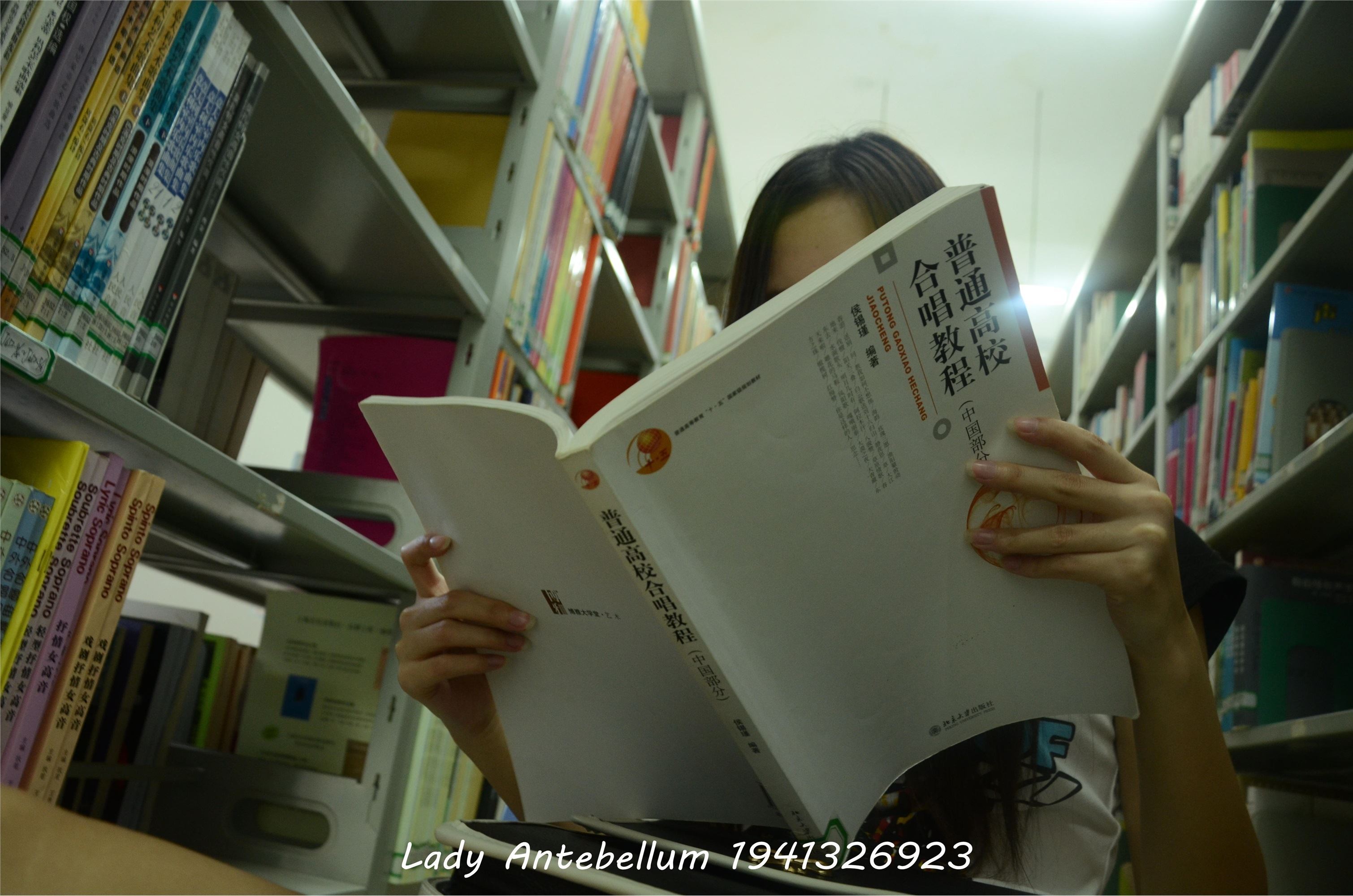 战前女神  恋足美腿棉袜女神级摄影套图 065