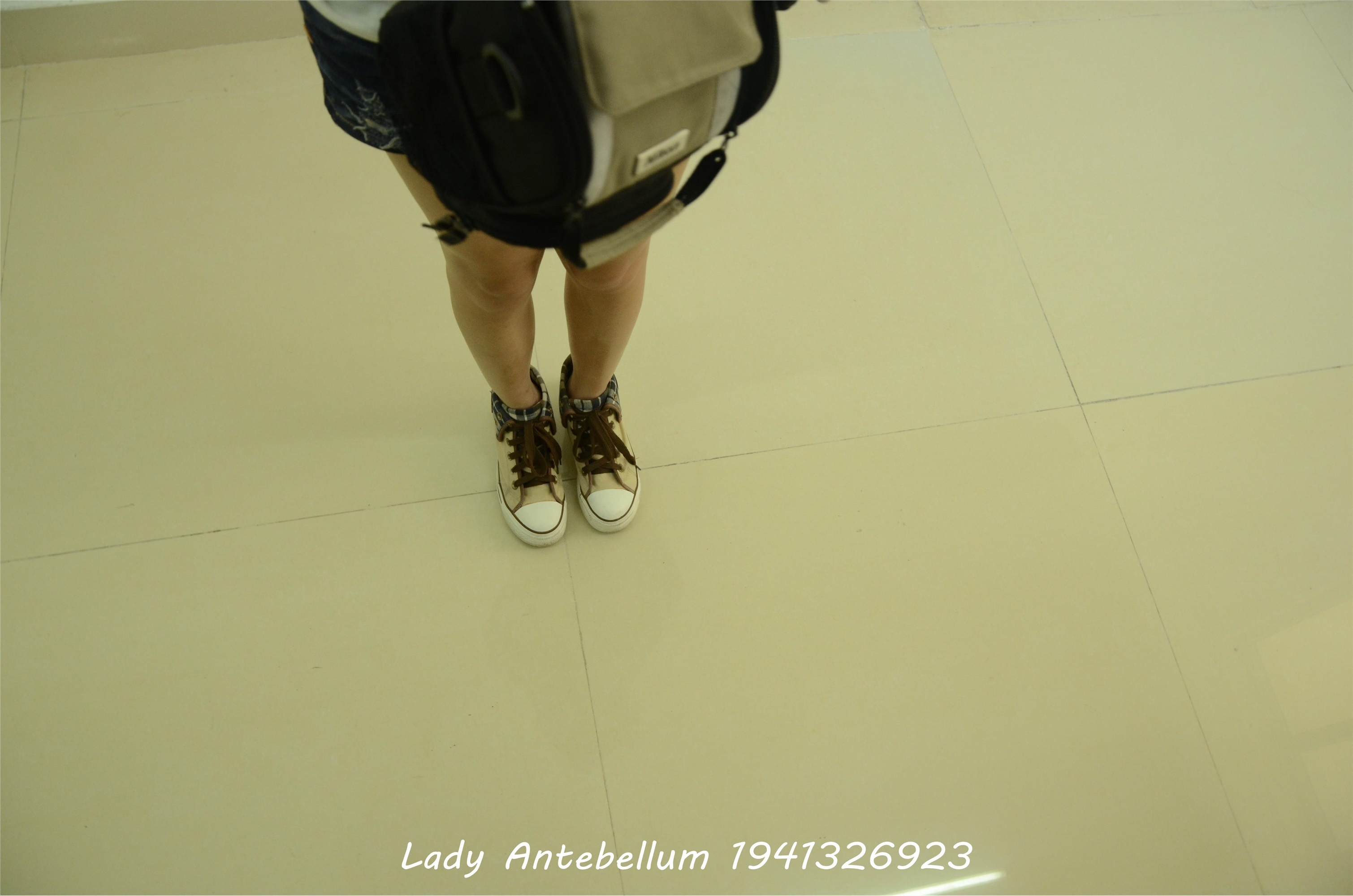 战前女神  恋足美腿棉袜女神级摄影套图 065