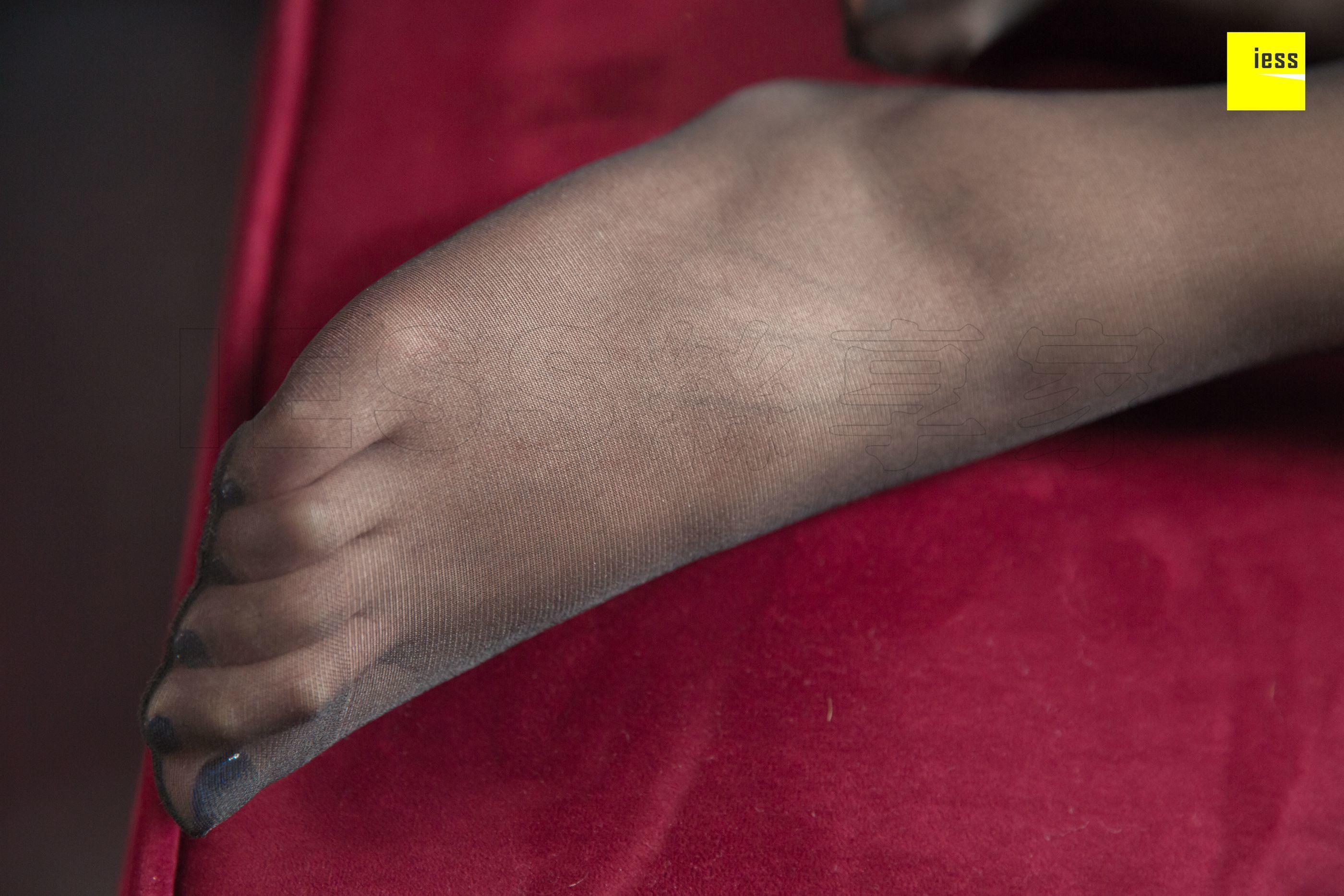 IESS异思趣向  2018.06.26 丝享家262：《九妹开衩裙黑丝》九妹