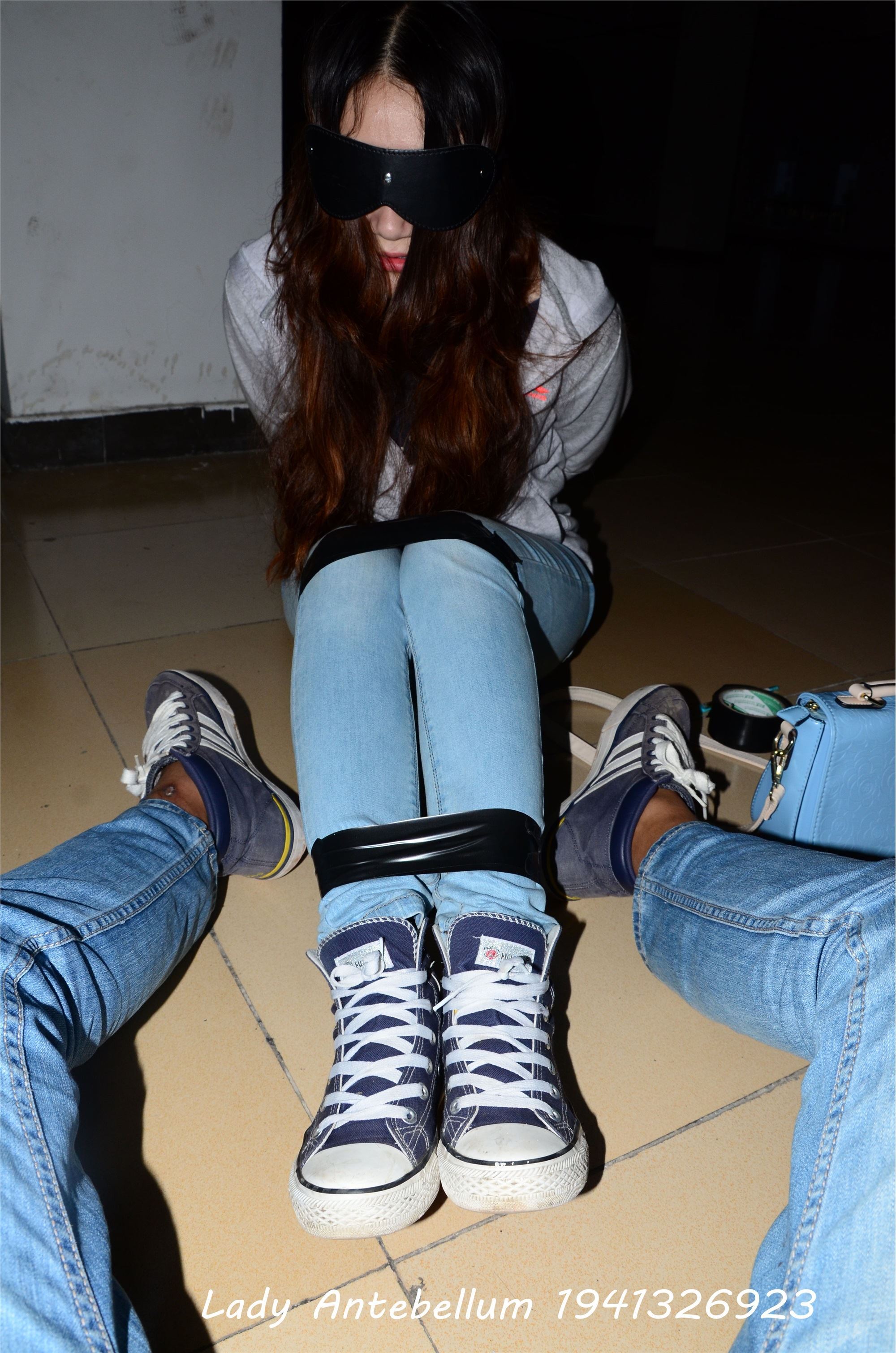 战前女神  恋足美腿棉袜女神级摄影套图 073