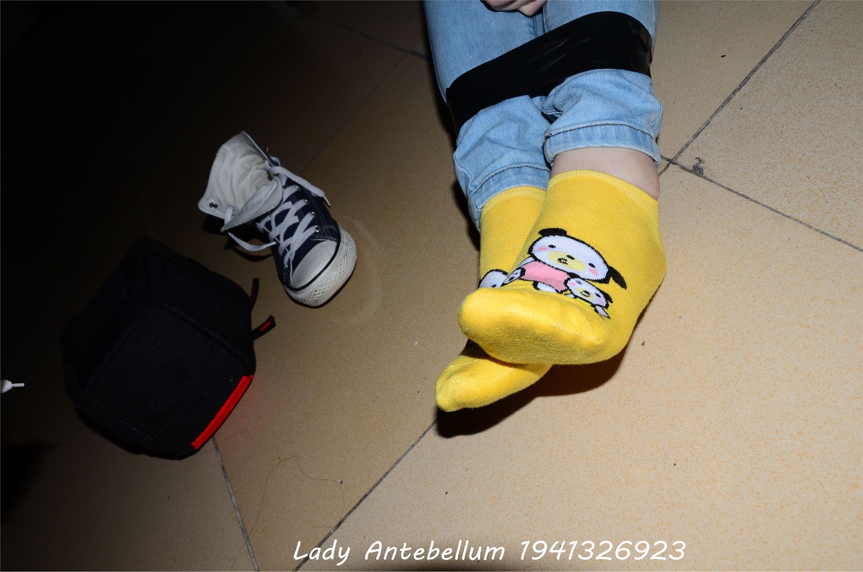 战前女神  恋足美腿棉袜女神级摄影套图 073