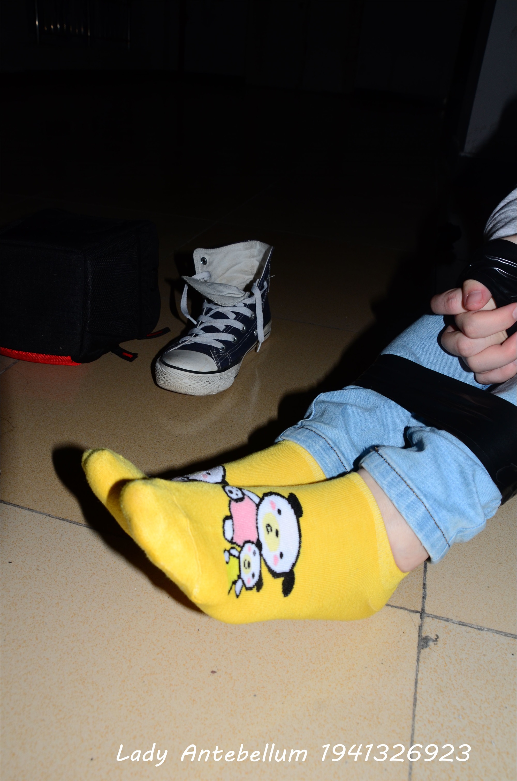 战前女神  恋足美腿棉袜女神级摄影套图 073