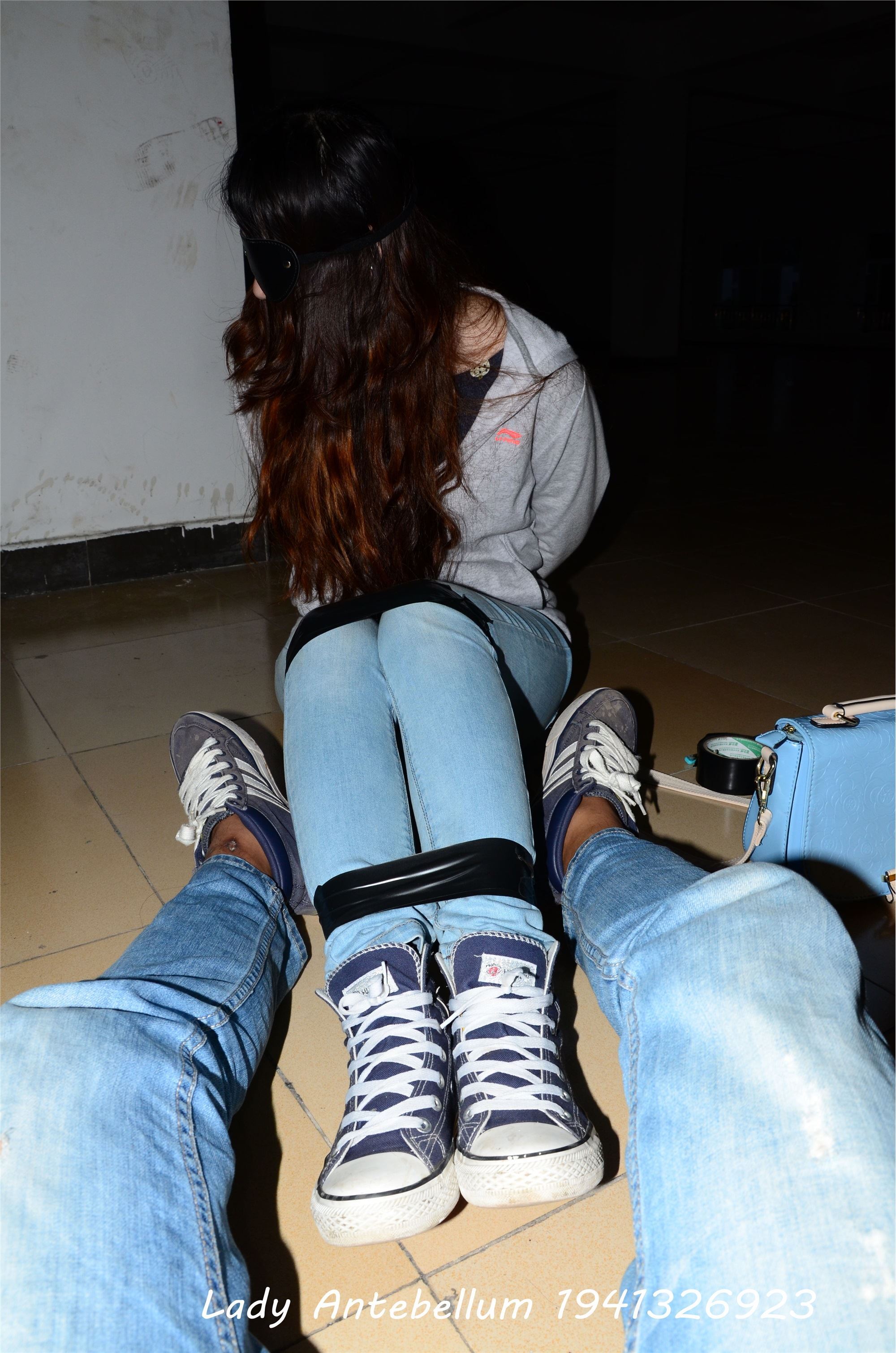 战前女神  恋足美腿棉袜女神级摄影套图 073