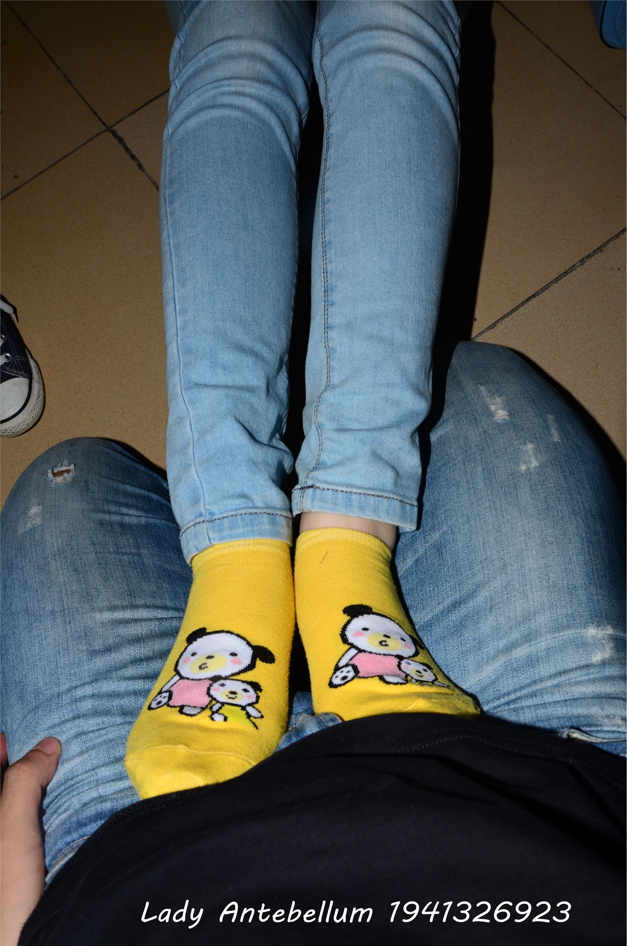 战前女神  恋足美腿棉袜女神级摄影套图 073