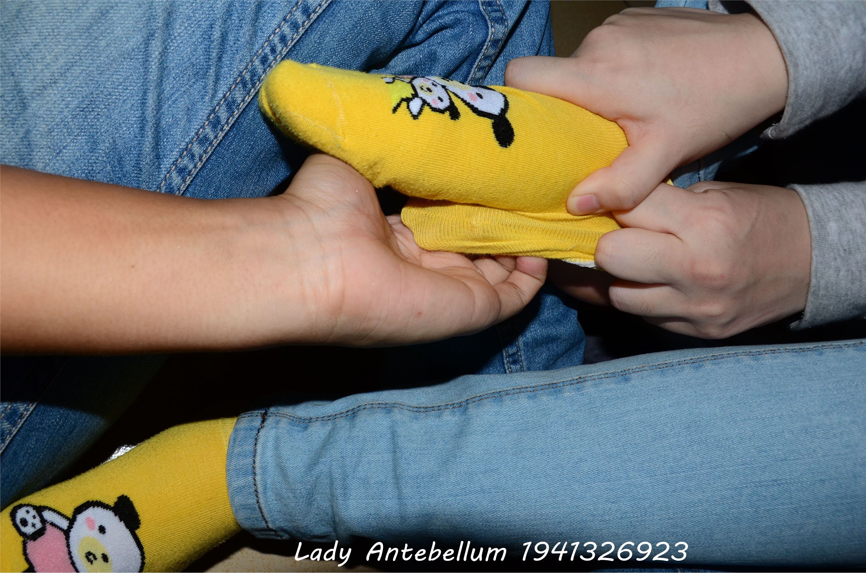 战前女神  恋足美腿棉袜女神级摄影套图 073