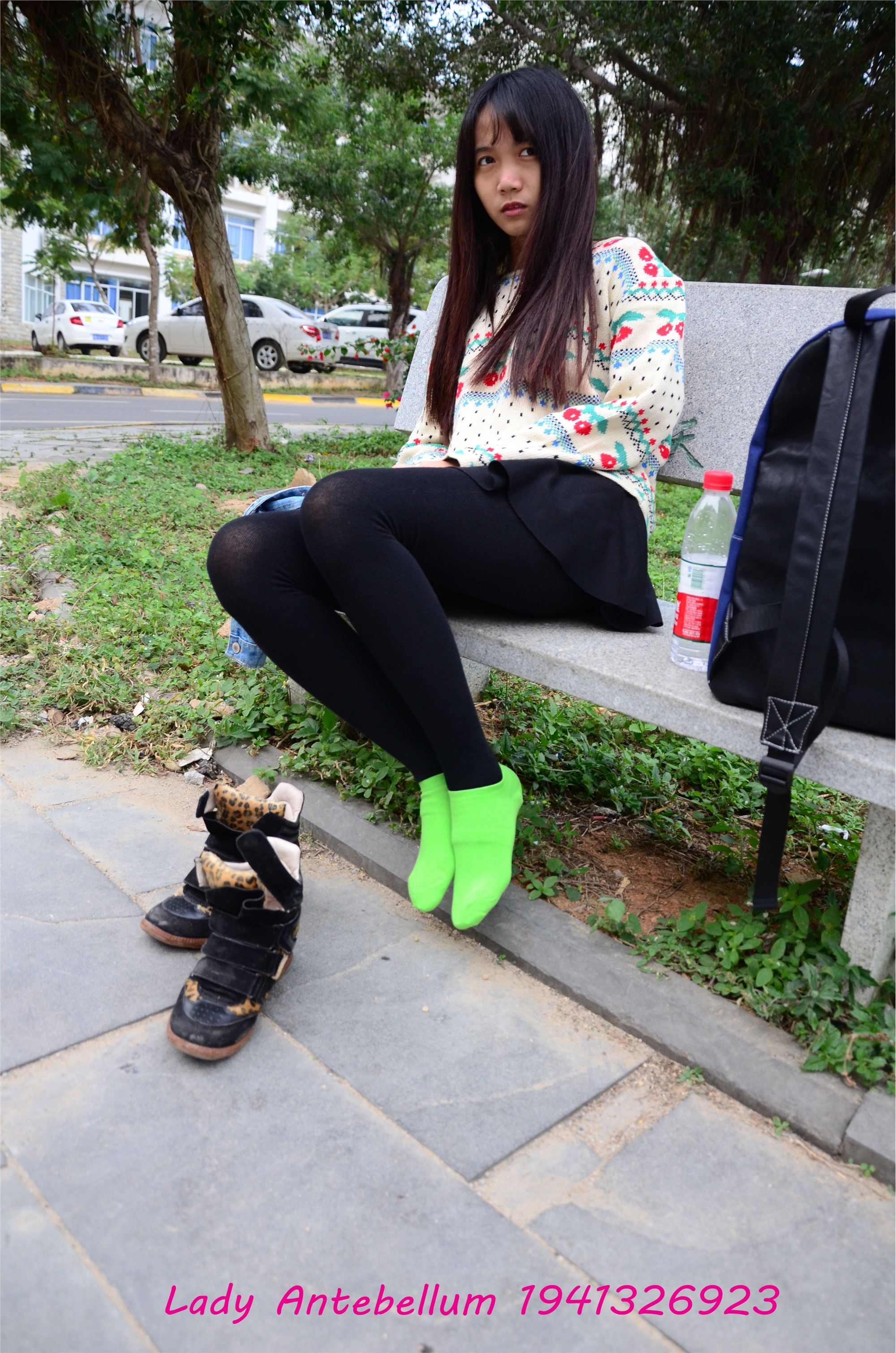 战前女神  恋足美腿棉袜女神级摄影套图 074