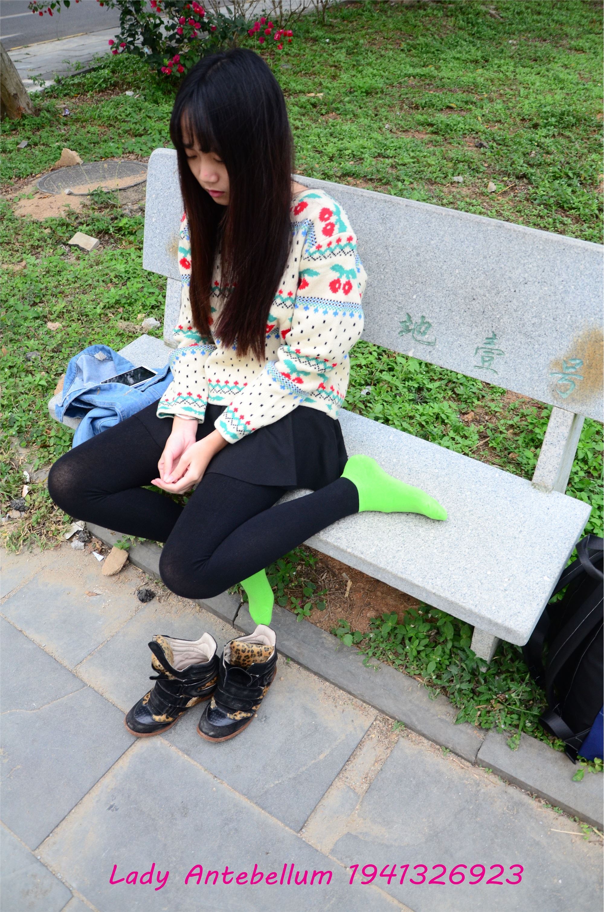 战前女神  恋足美腿棉袜女神级摄影套图 074