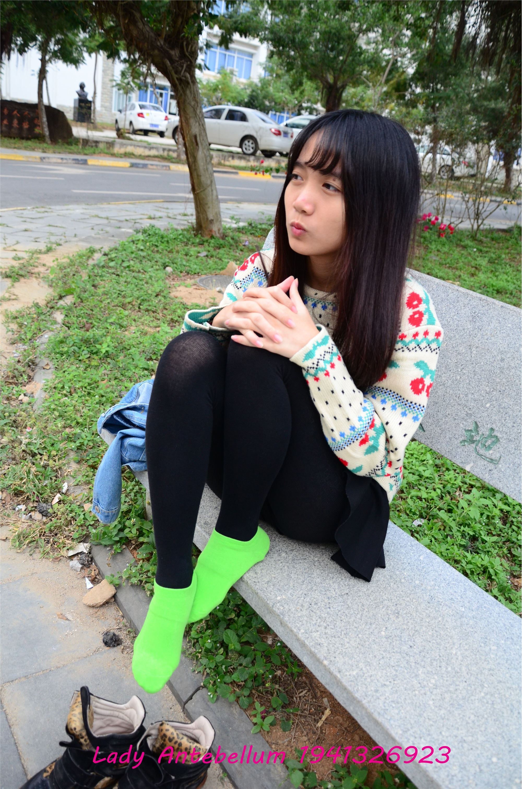 战前女神  恋足美腿棉袜女神级摄影套图 074