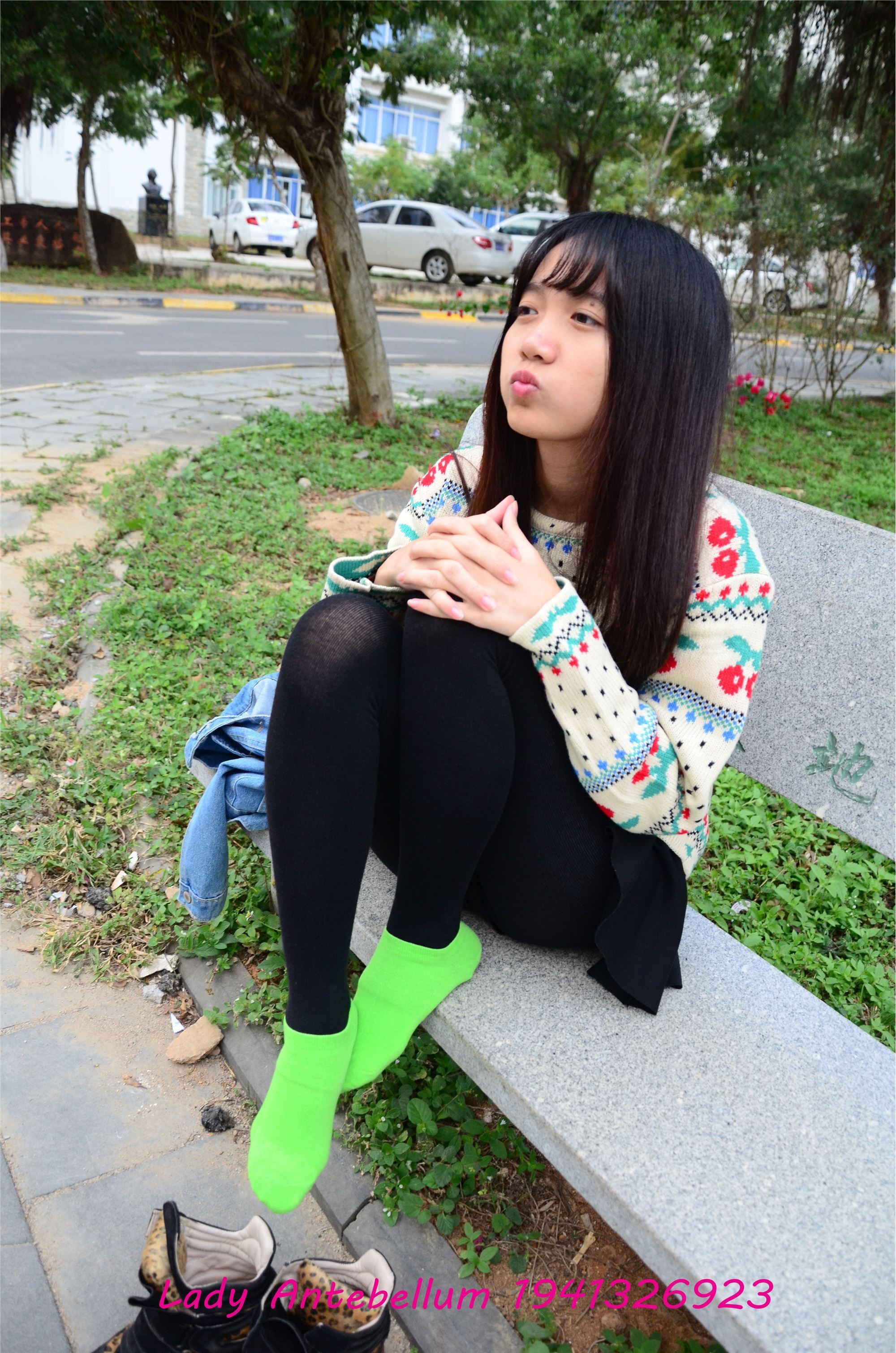 战前女神  恋足美腿棉袜女神级摄影套图 074