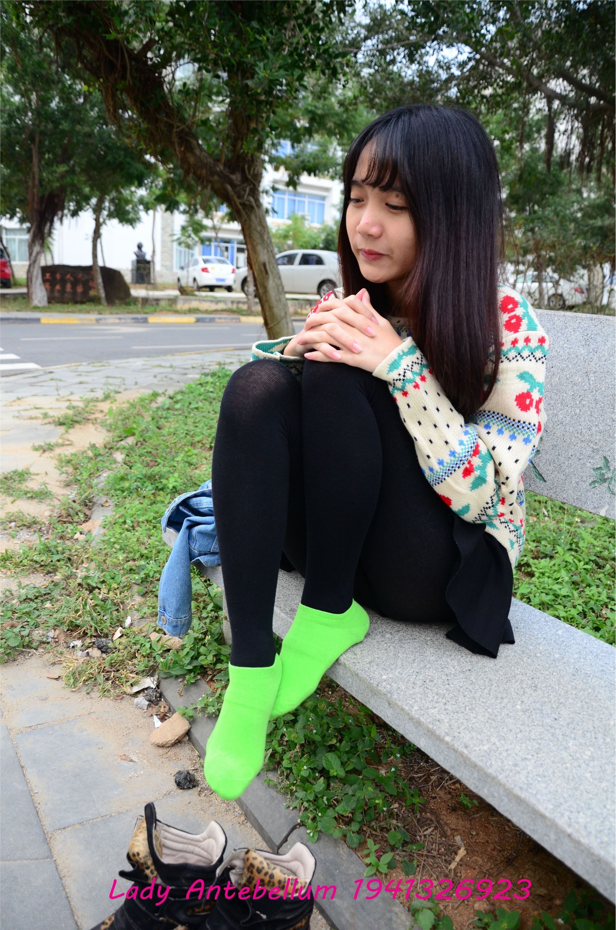 战前女神  恋足美腿棉袜女神级摄影套图 074