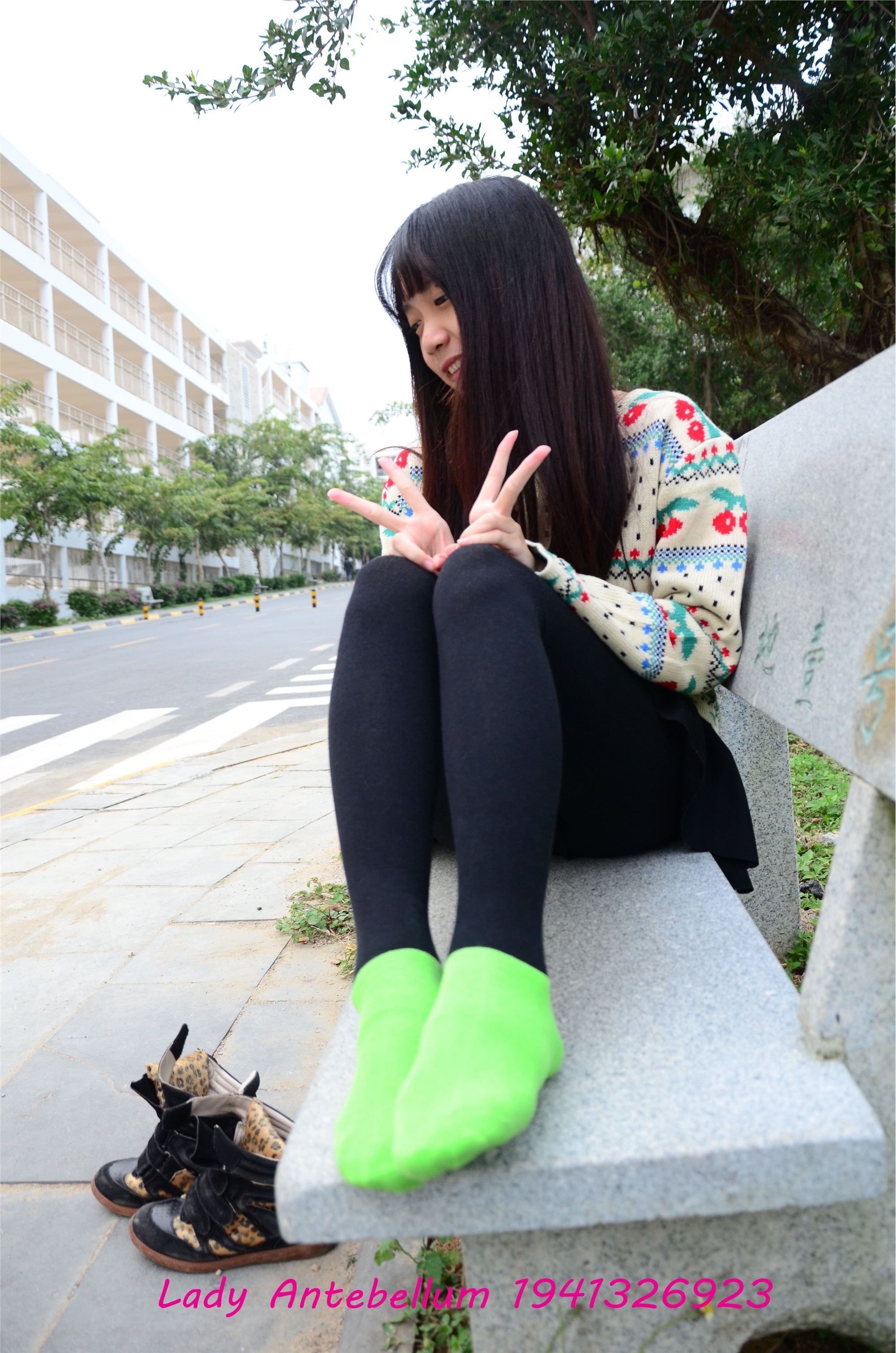 战前女神  恋足美腿棉袜女神级摄影套图 074