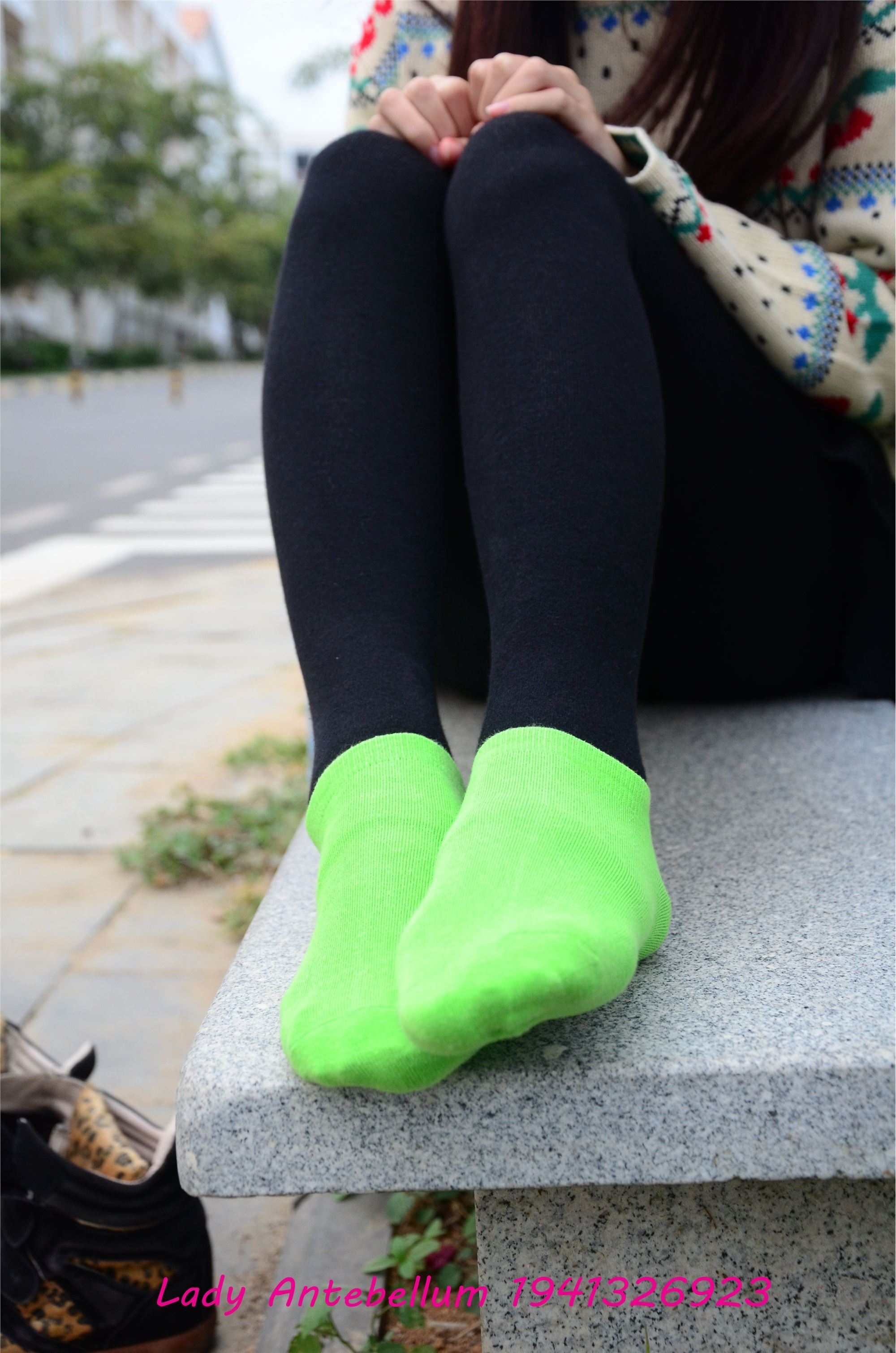 战前女神  恋足美腿棉袜女神级摄影套图 074