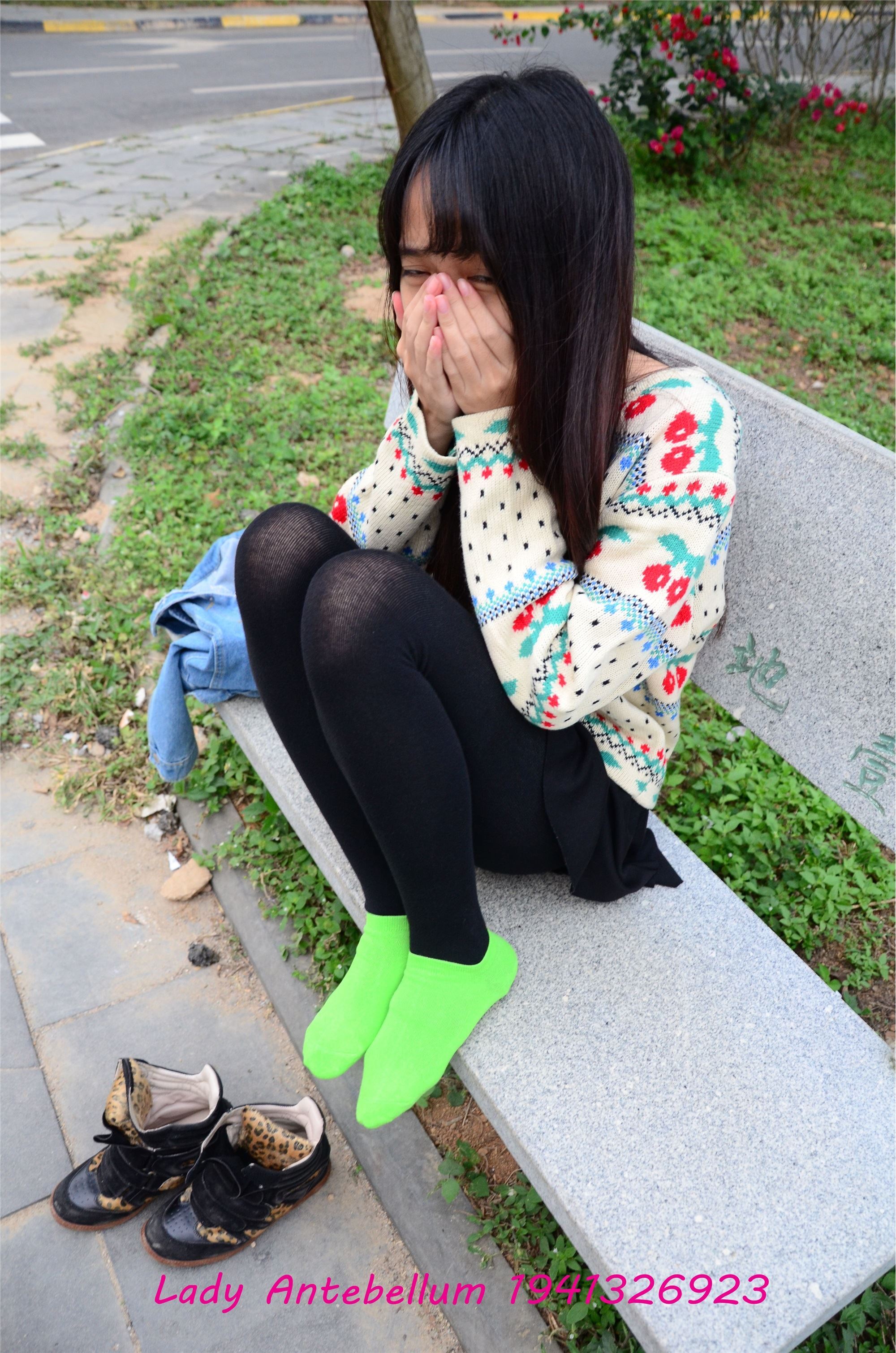 战前女神  恋足美腿棉袜女神级摄影套图 074