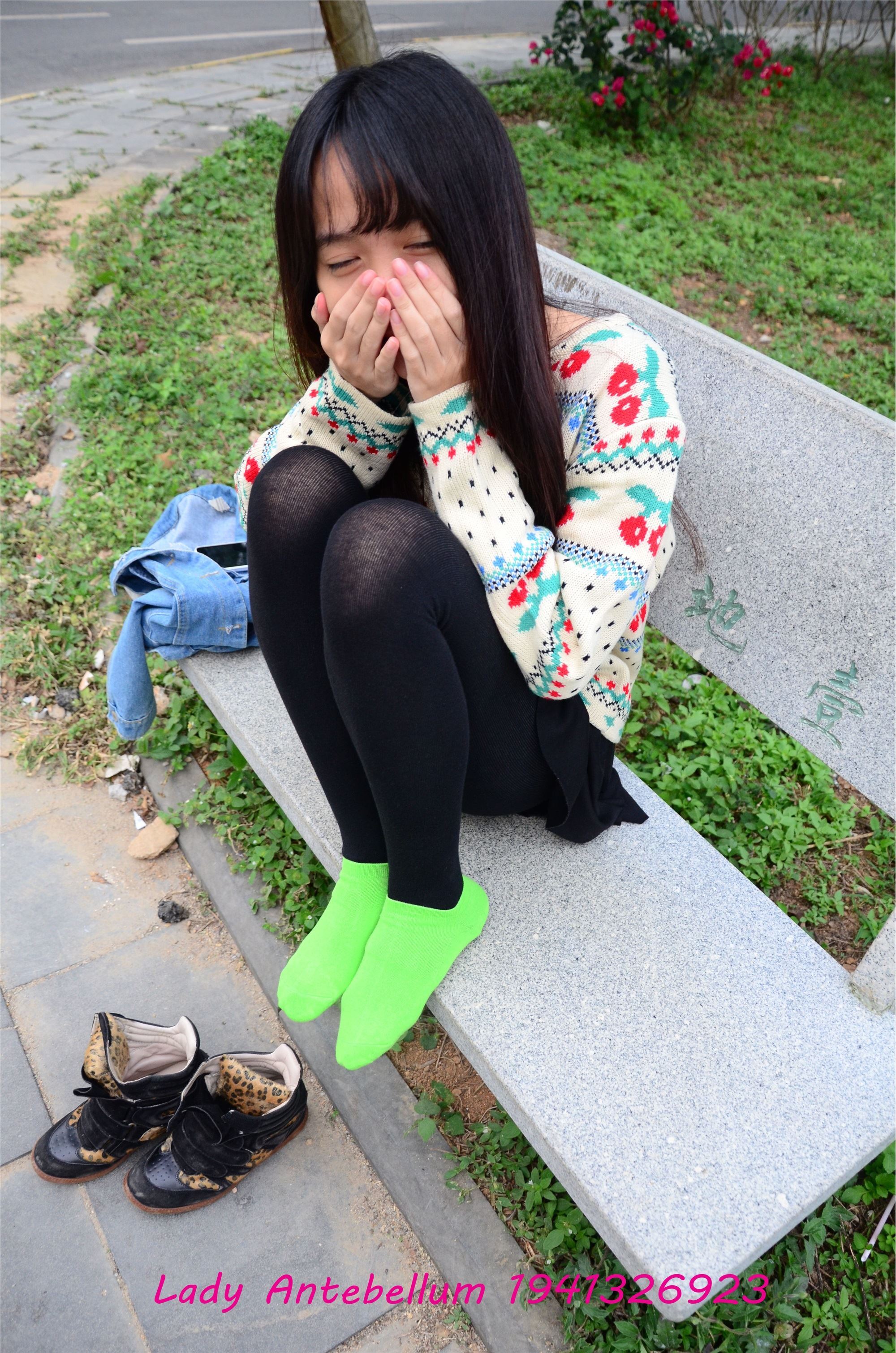 战前女神  恋足美腿棉袜女神级摄影套图 074