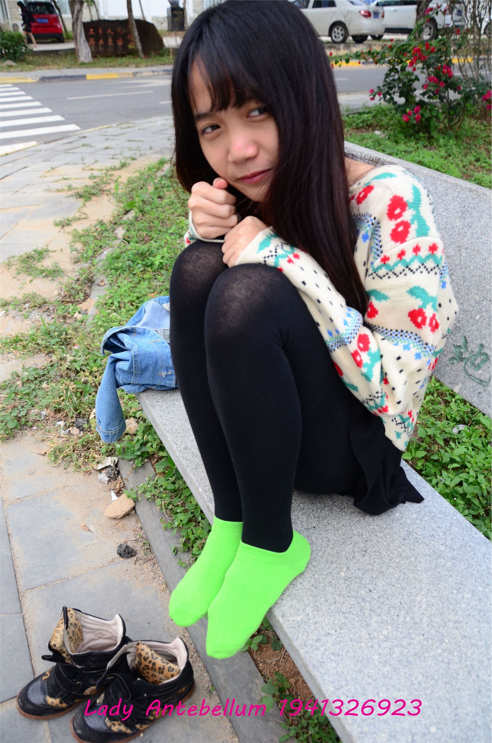 战前女神  恋足美腿棉袜女神级摄影套图 074