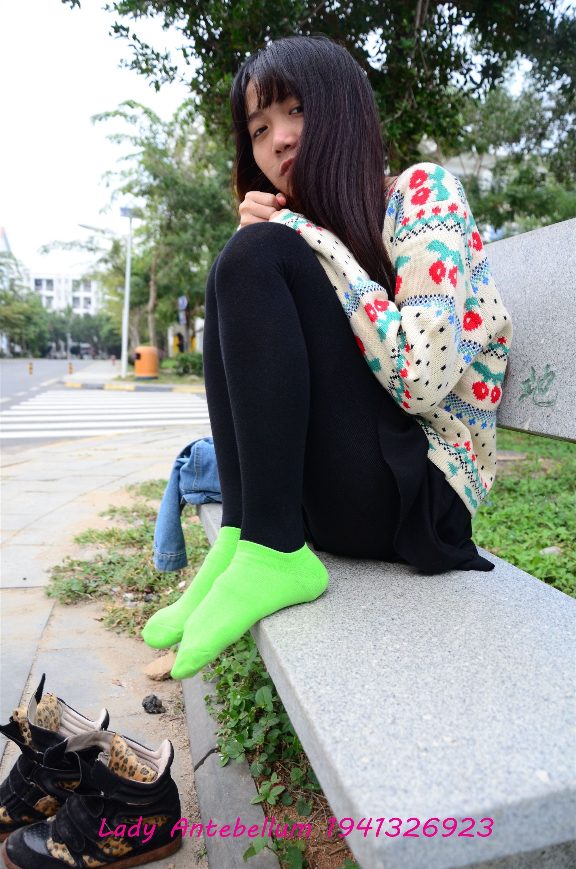 战前女神  恋足美腿棉袜女神级摄影套图 074