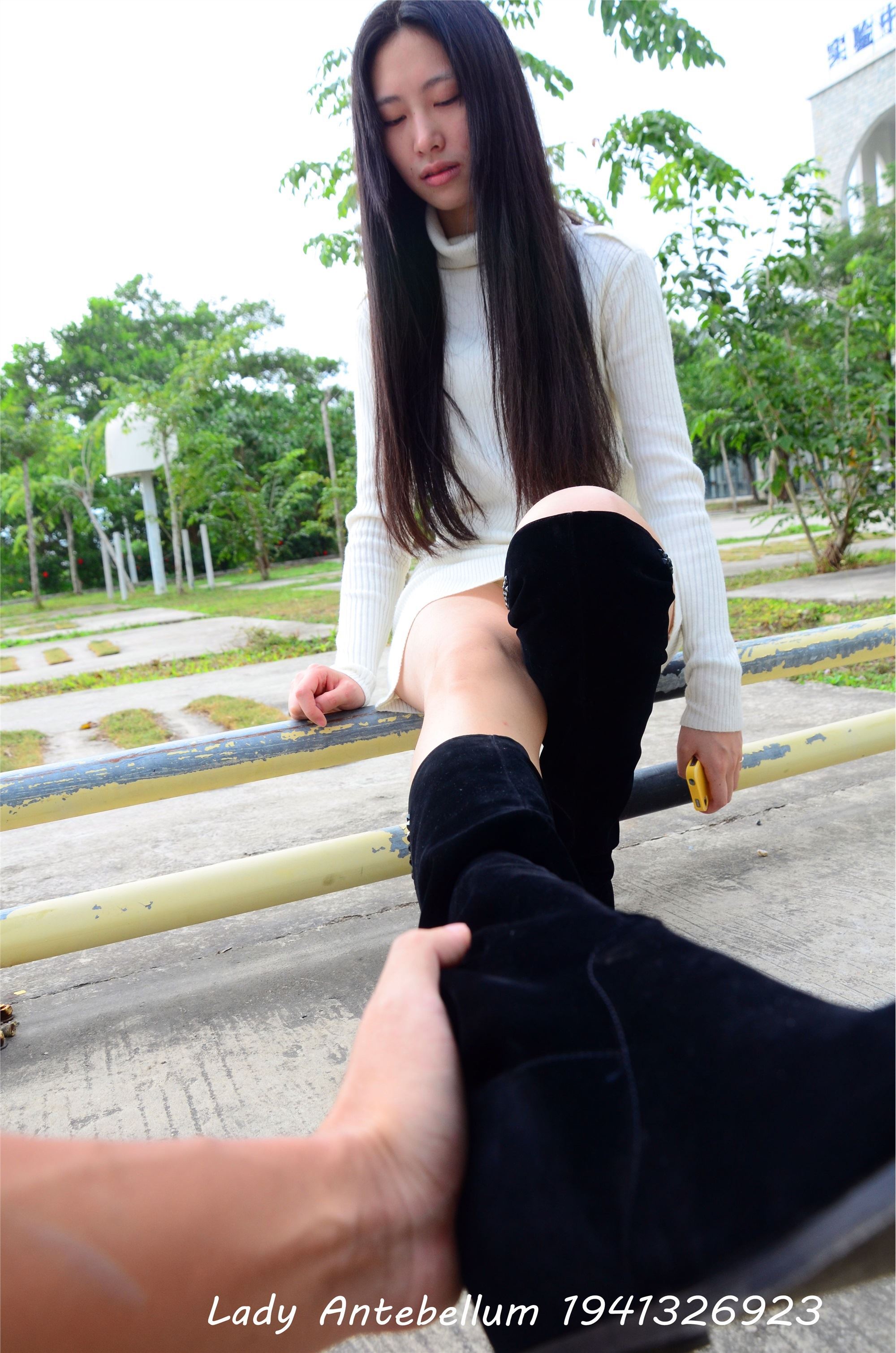 战前女神  恋足美腿棉袜女神级摄影套图 075