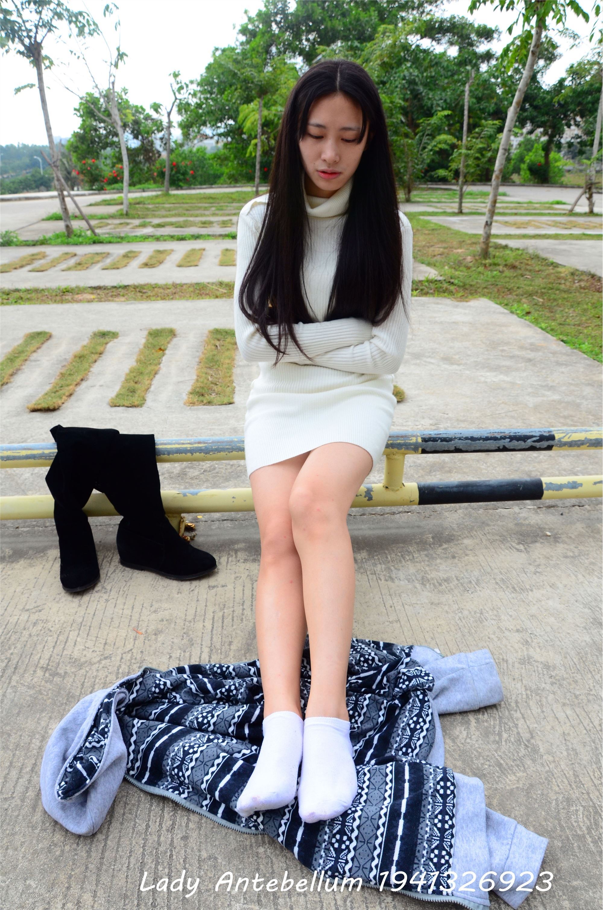 战前女神  恋足美腿棉袜女神级摄影套图 075