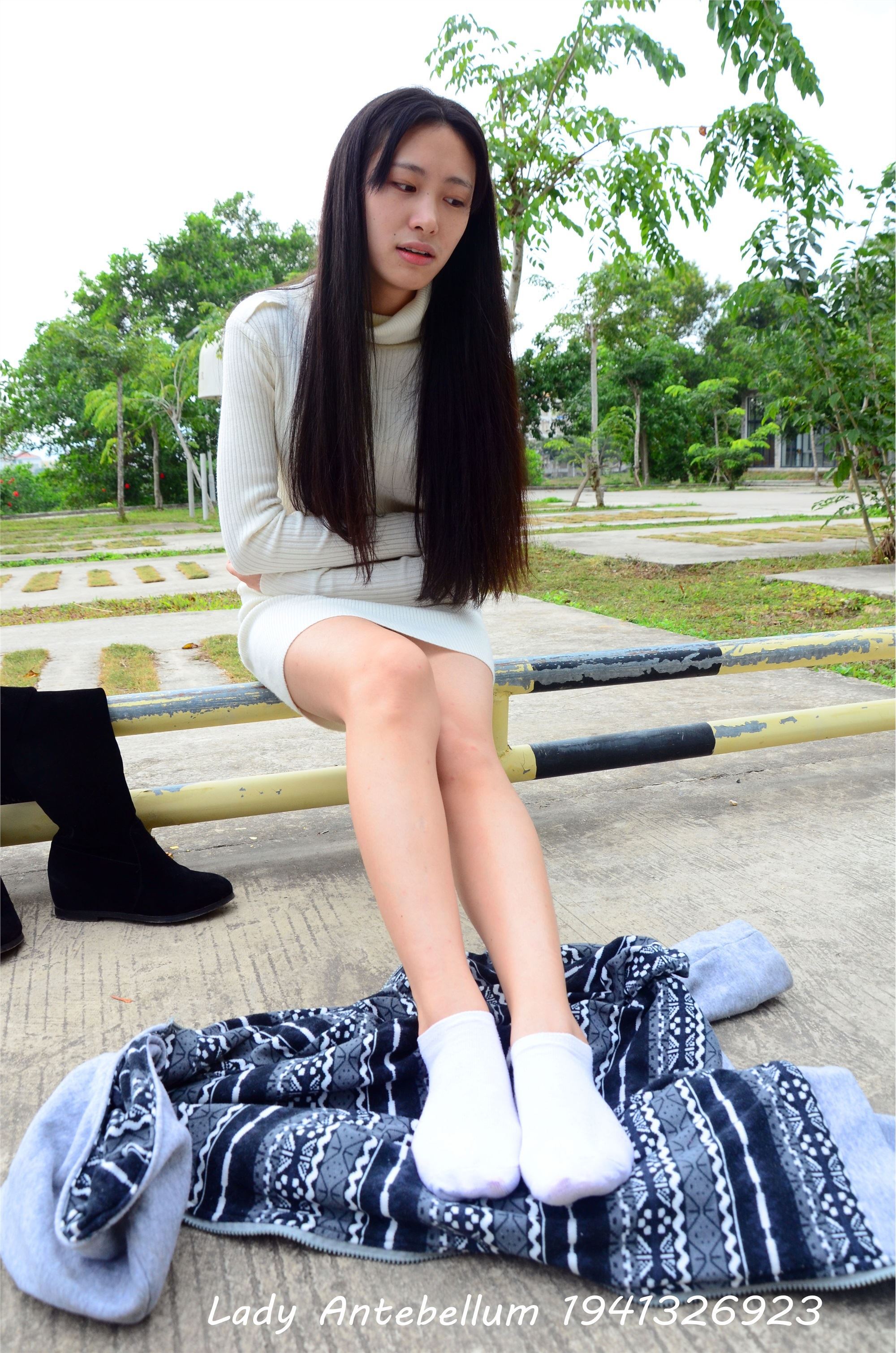 战前女神  恋足美腿棉袜女神级摄影套图 075