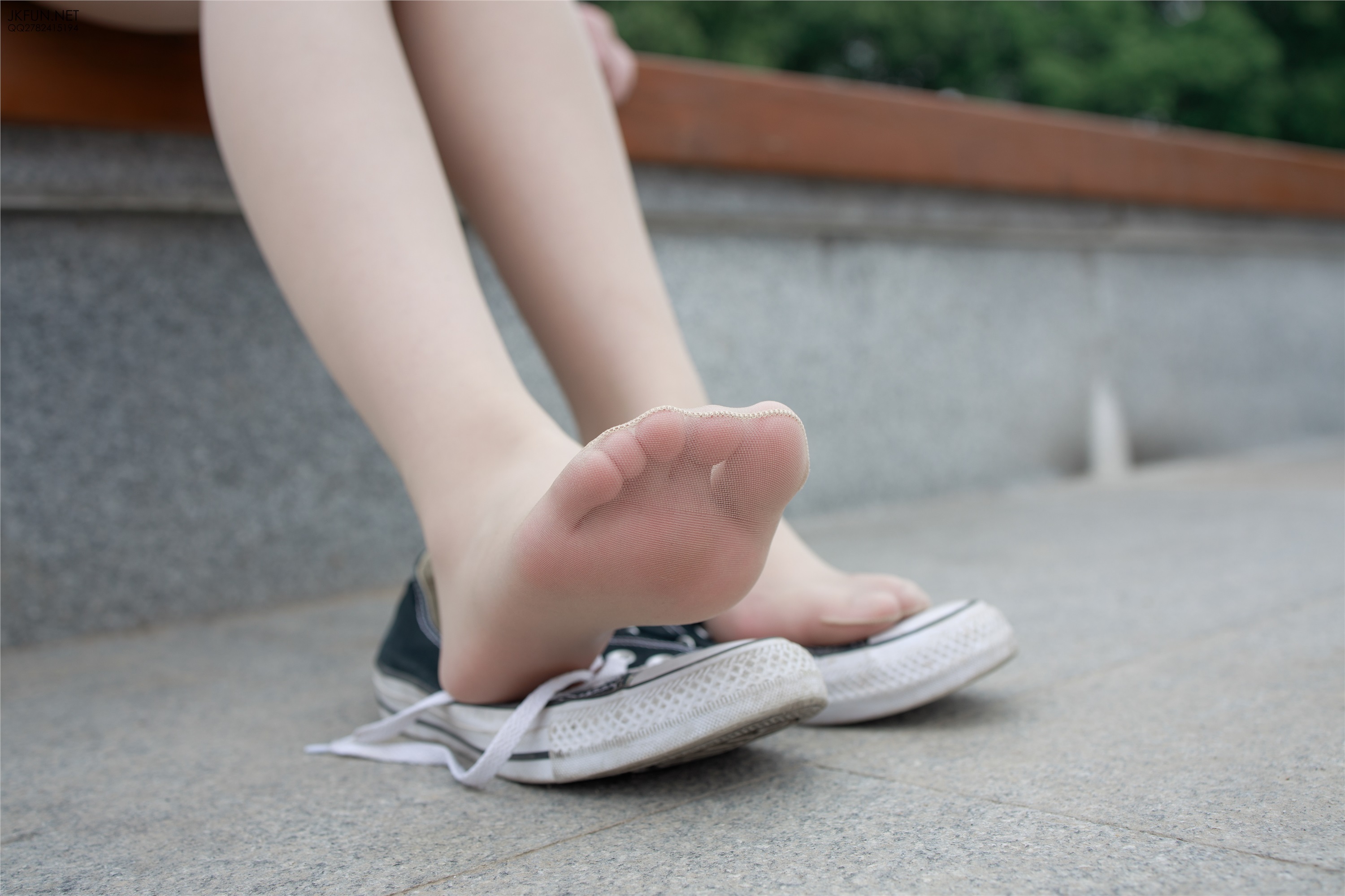 森萝财团萝莉丝足写真 JKFUN-005 卉子