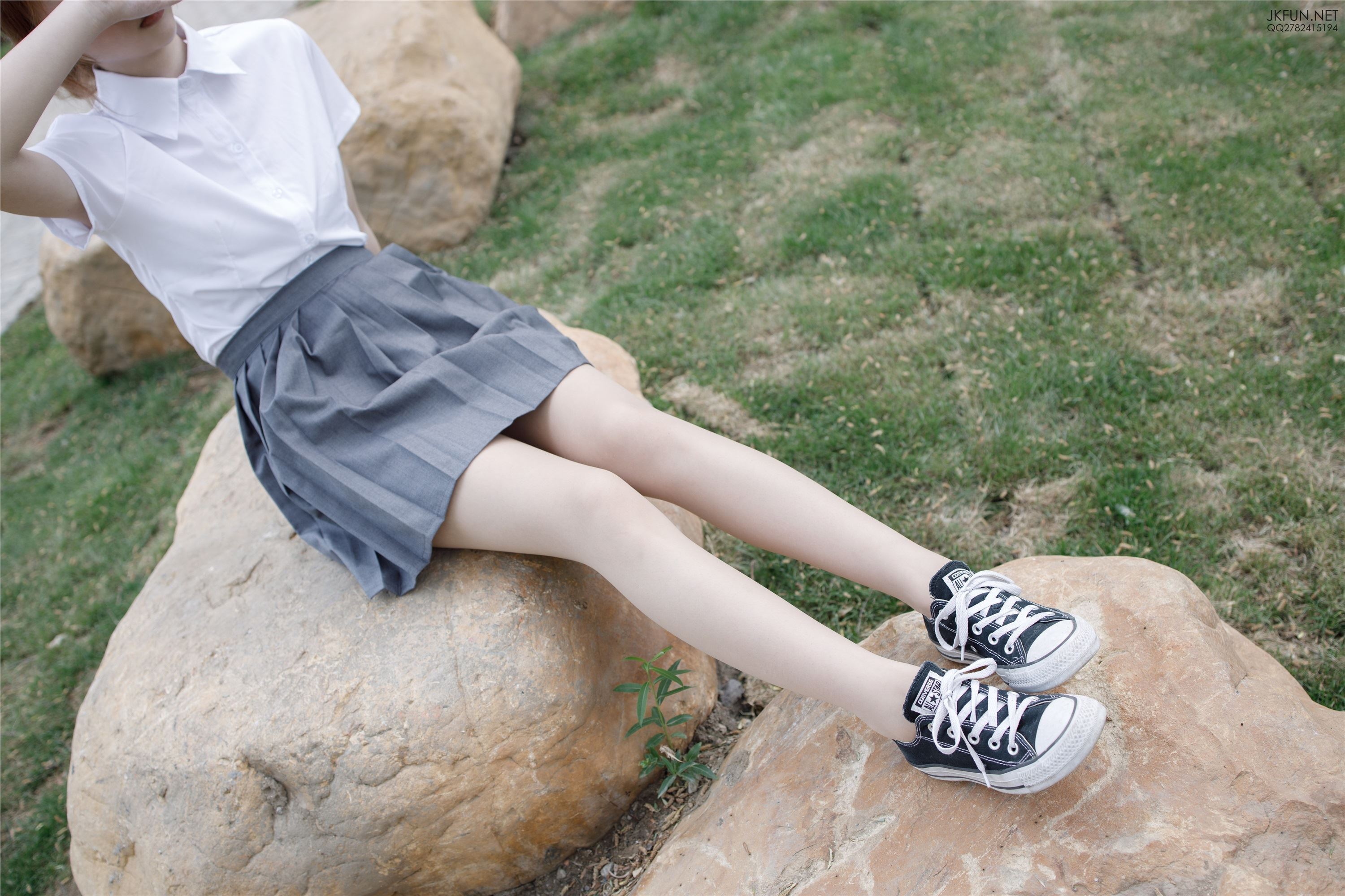 森萝财团萝莉丝足写真 JKFUN-005 卉子