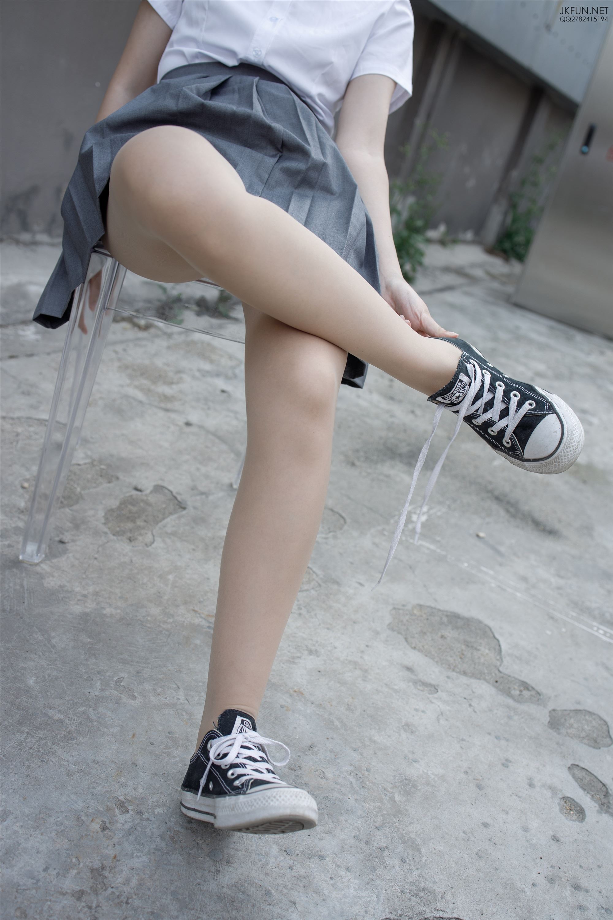 森萝财团萝莉丝足写真 JKFUN-005 卉子