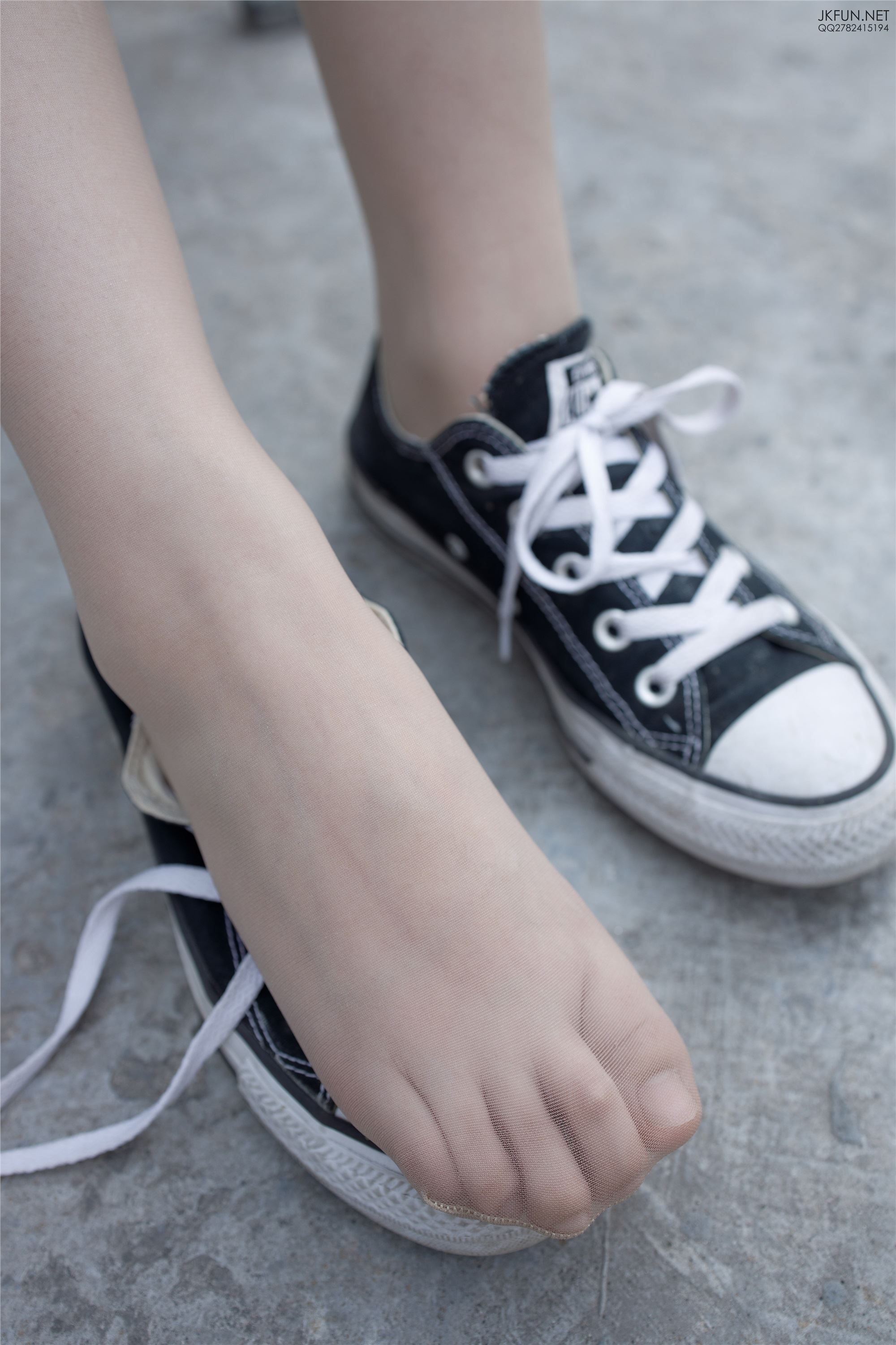 森萝财团萝莉丝足写真 JKFUN-005 卉子