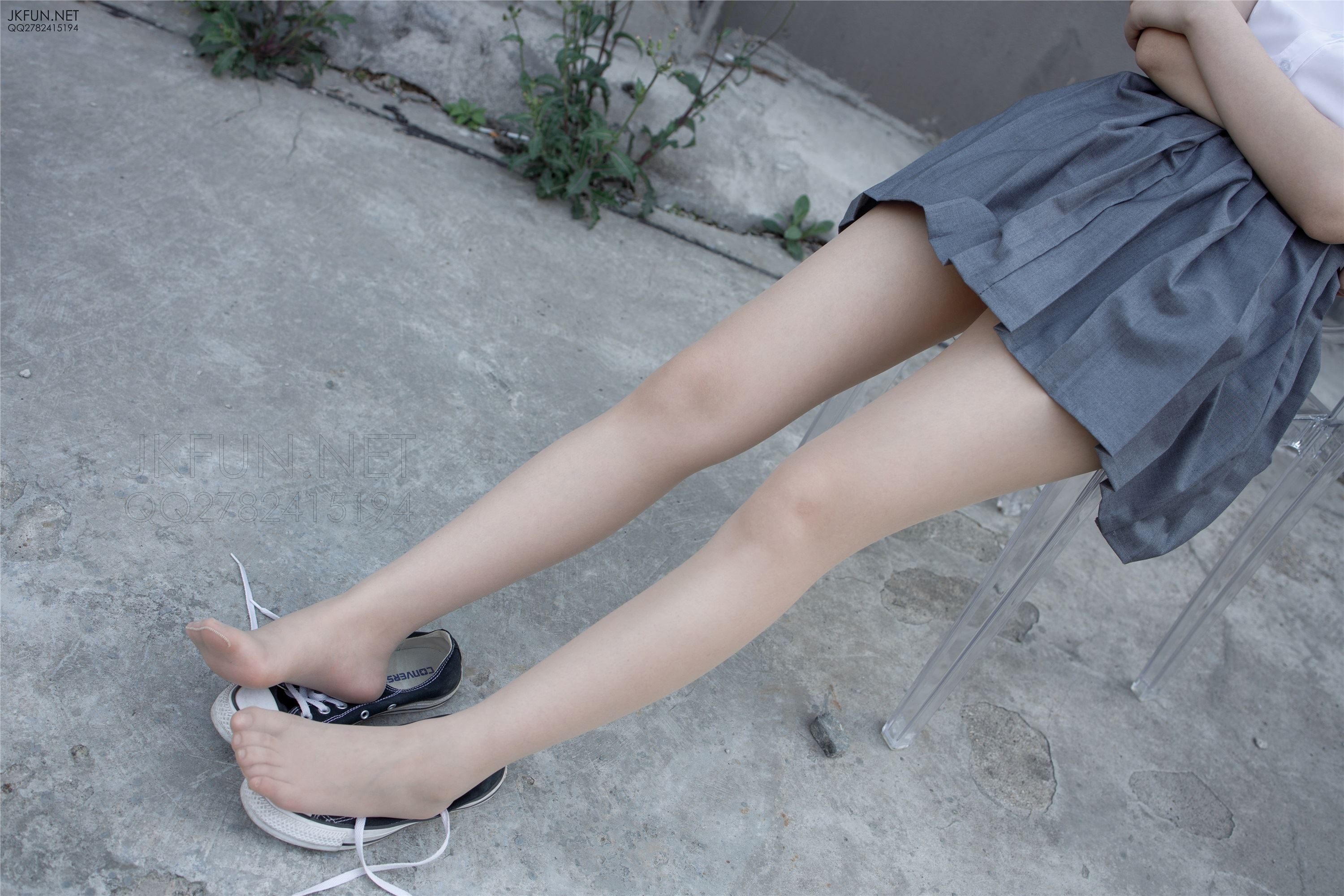 森萝财团萝莉丝足写真 JKFUN-005 卉子