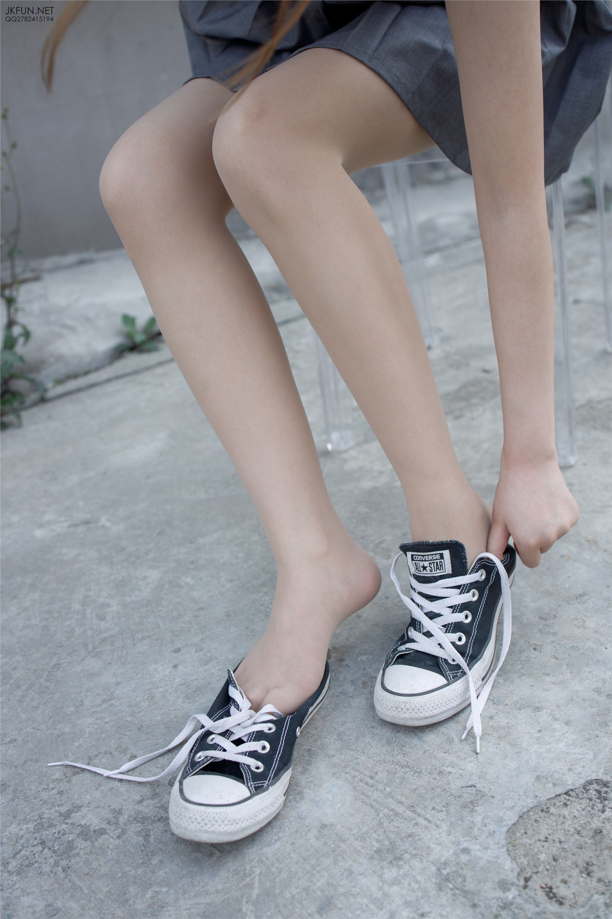 森萝财团萝莉丝足写真 JKFUN-005 卉子