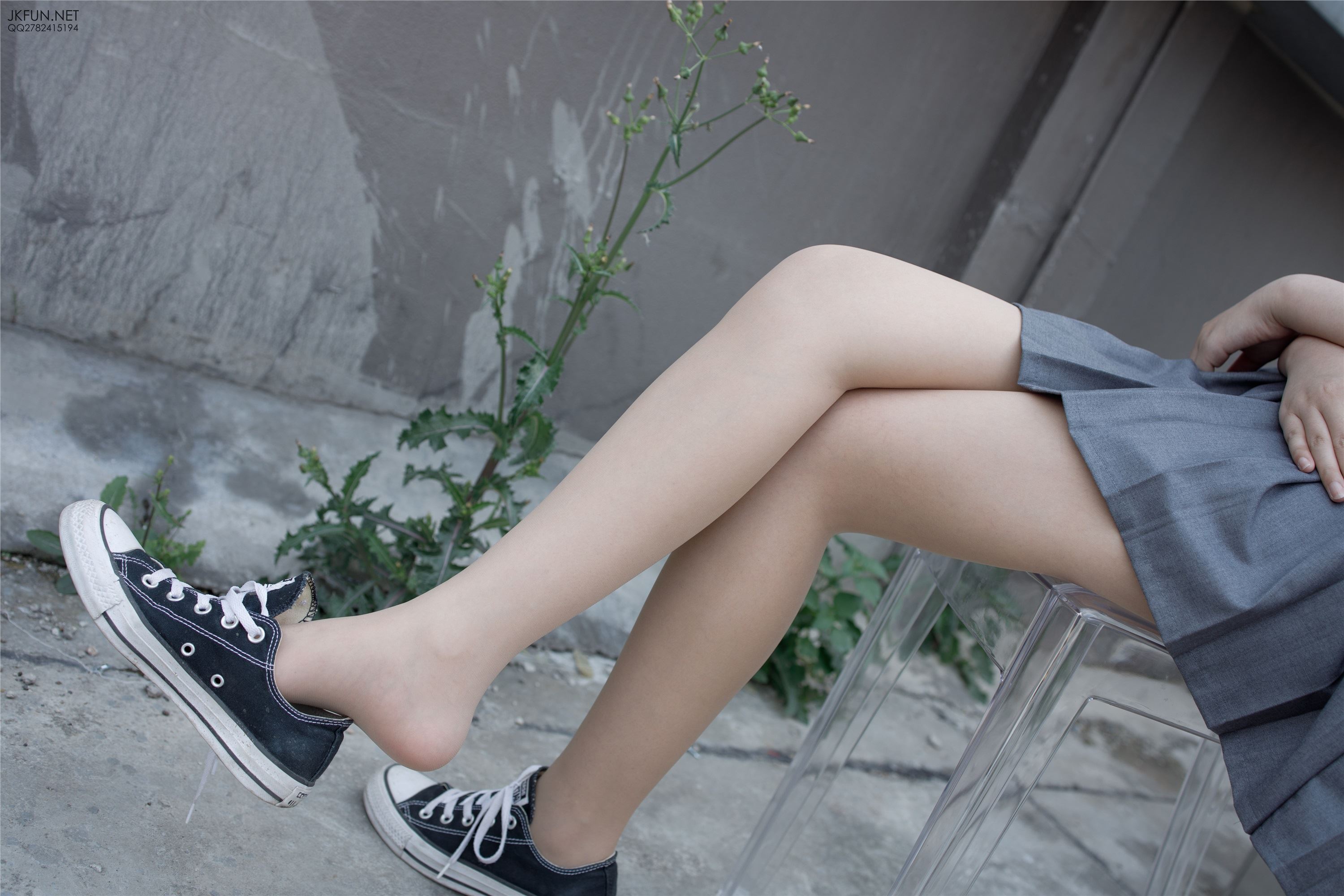 森萝财团萝莉丝足写真 JKFUN-005 卉子