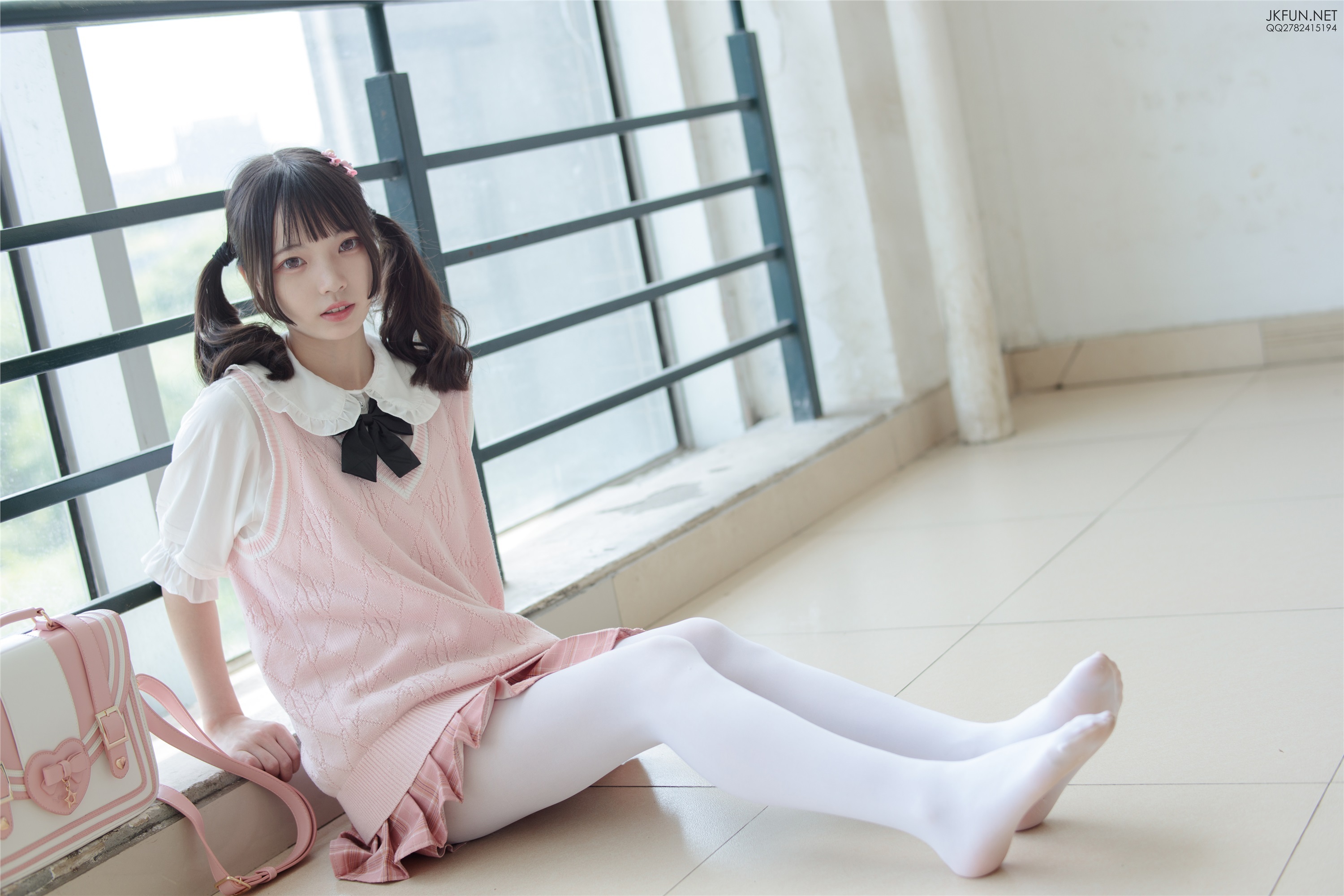 森萝财团萝莉丝足写真 JKFUN-007 默陌 80D白丝