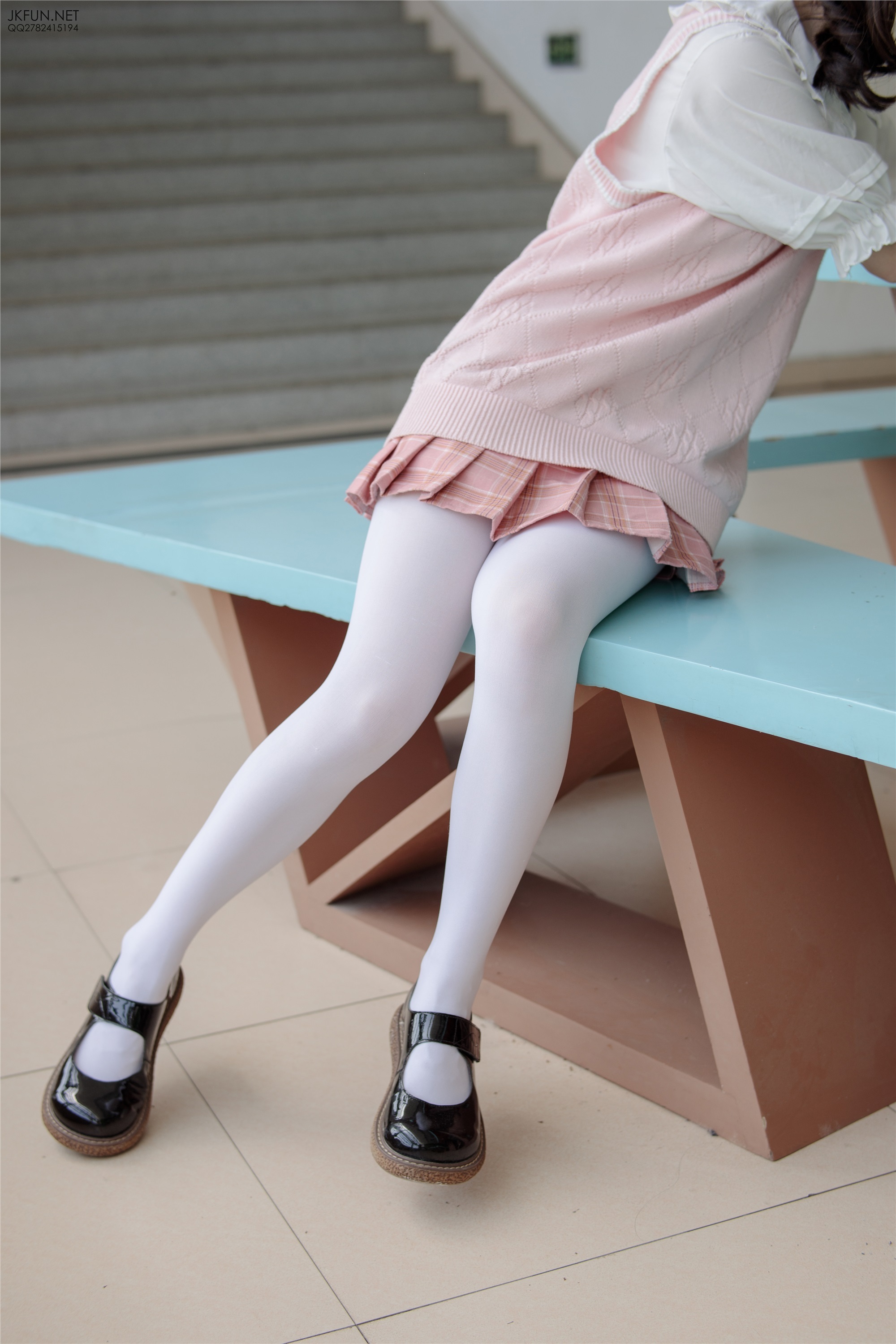 森萝财团萝莉丝足写真 JKFUN-007 默陌 80D白丝