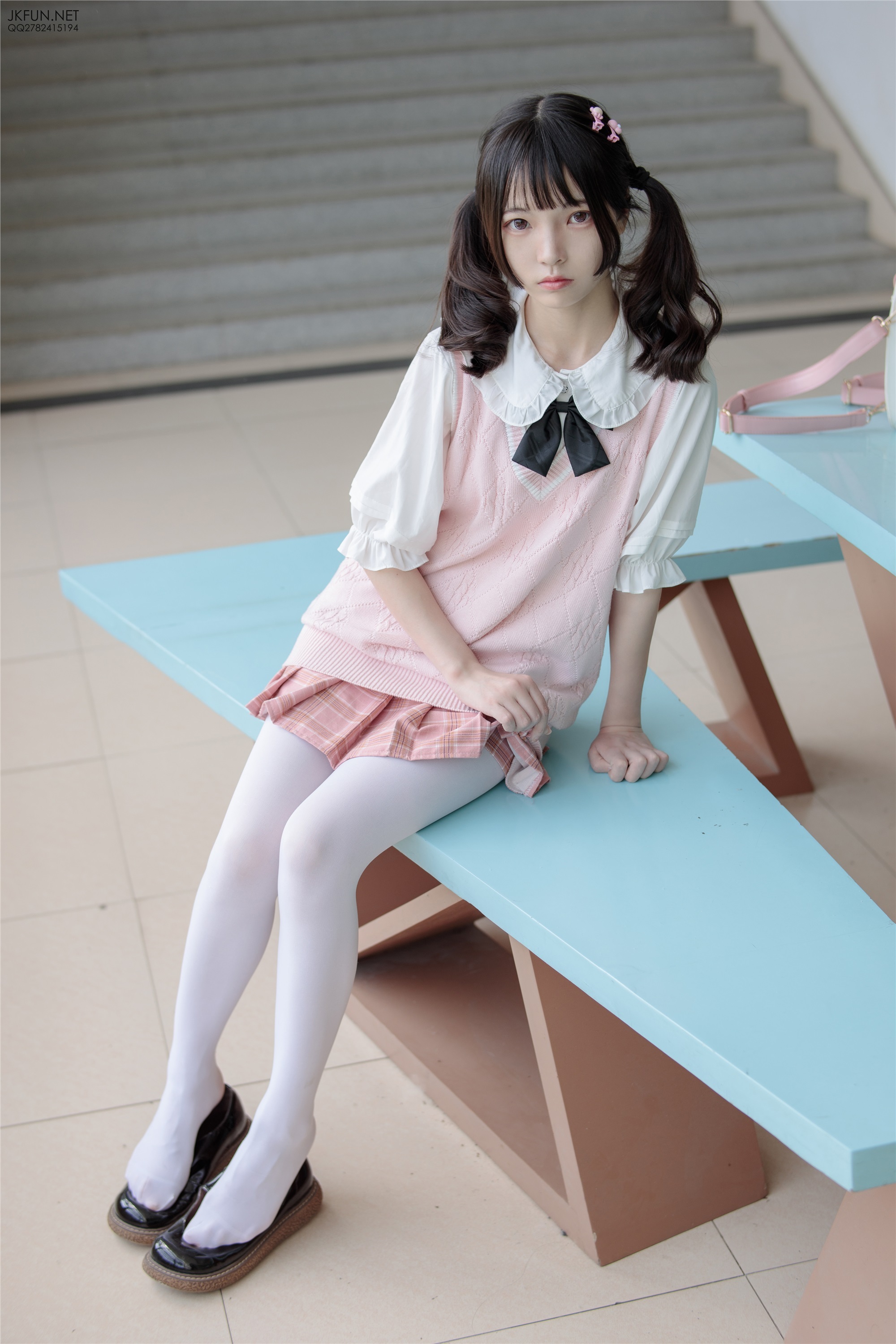 森萝财团萝莉丝足写真 JKFUN-007 默陌 80D白丝