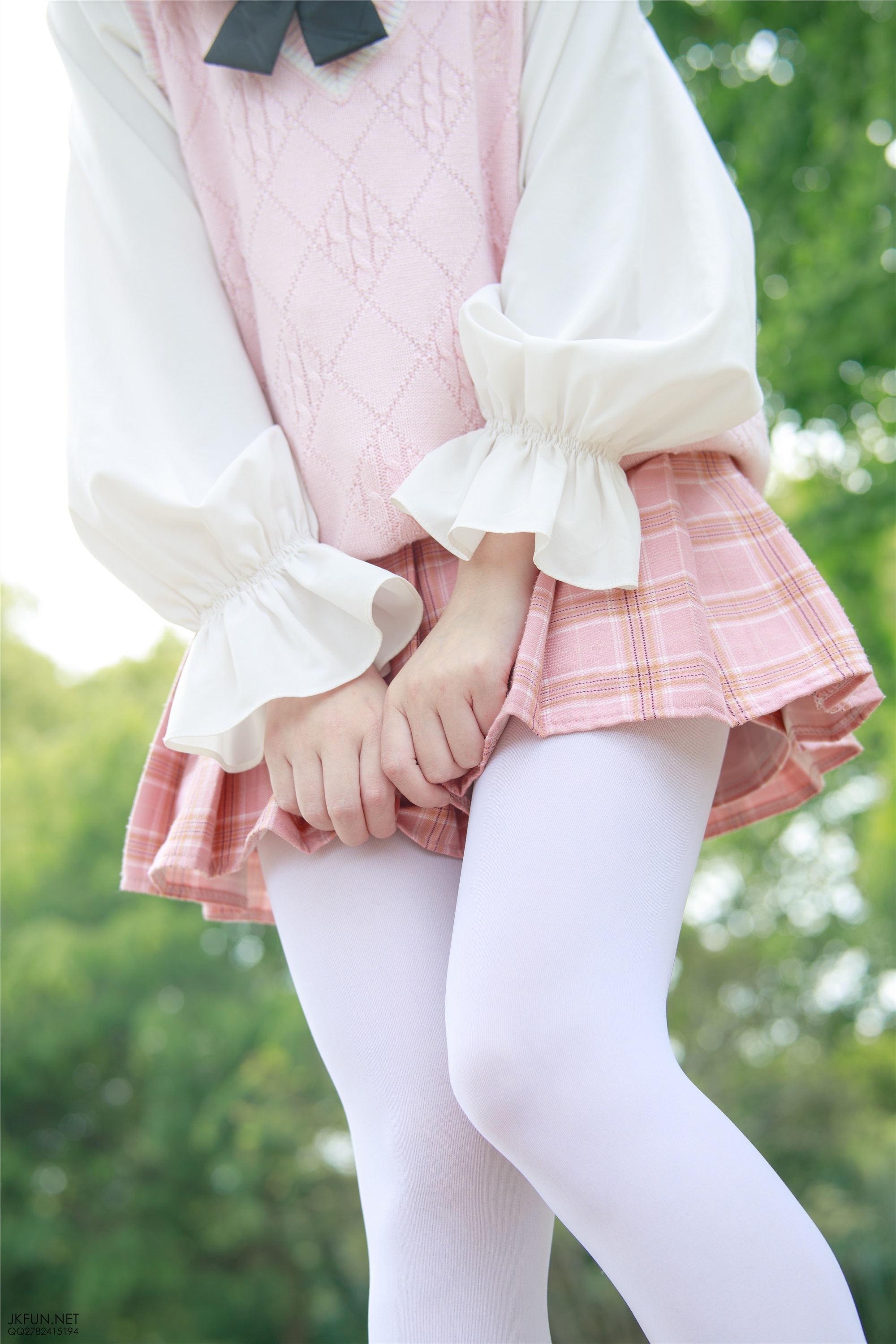 森萝财团萝莉丝足写真 JKFUN-007 默陌 80D白丝