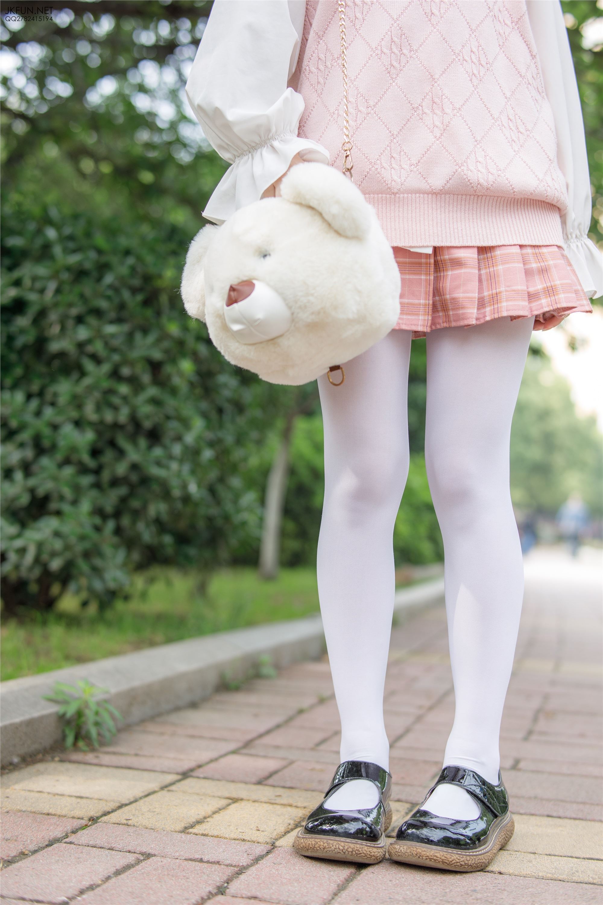 森萝财团萝莉丝足写真 JKFUN-007 默陌 80D白丝