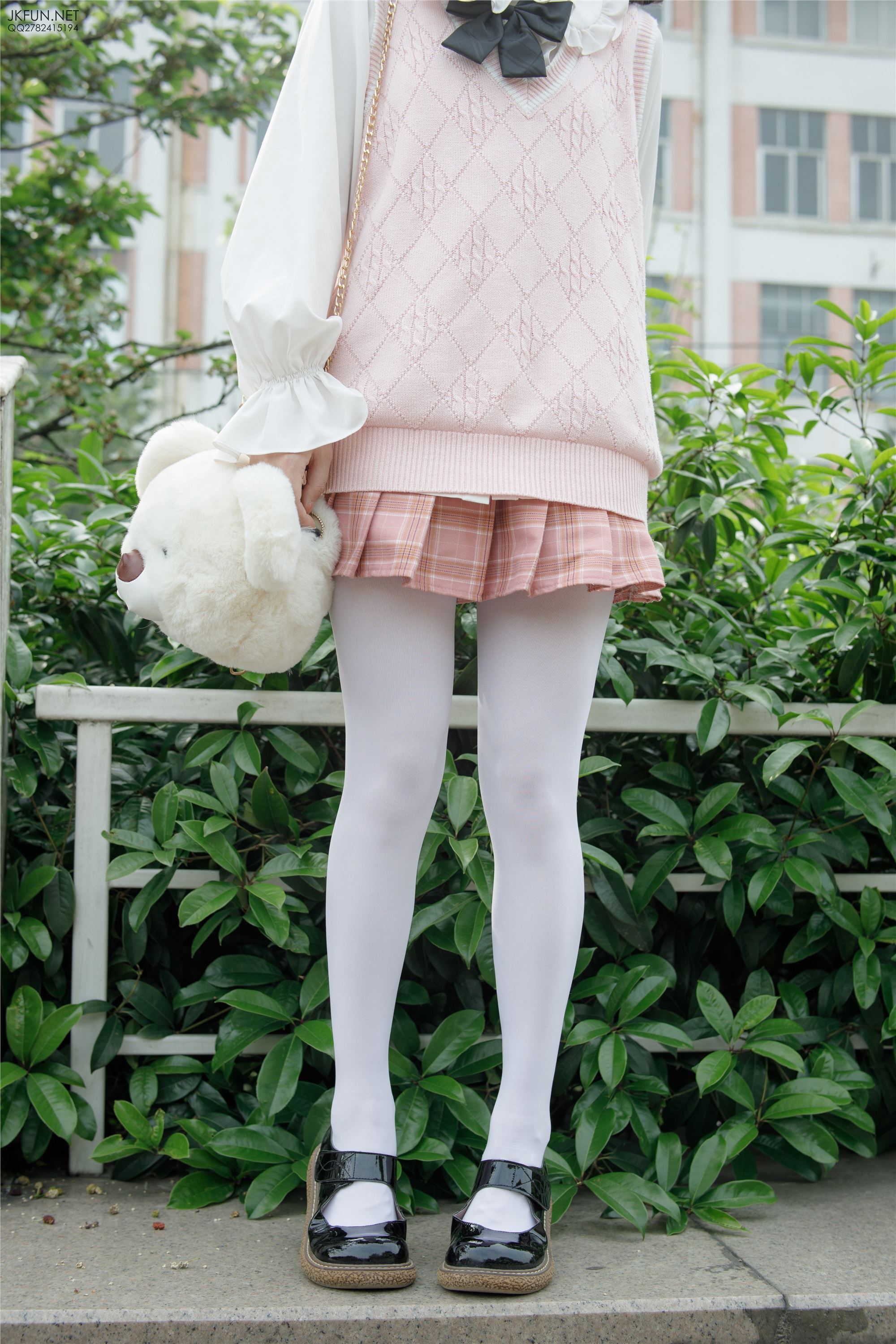 森萝财团萝莉丝足写真 JKFUN-007 默陌 80D白丝