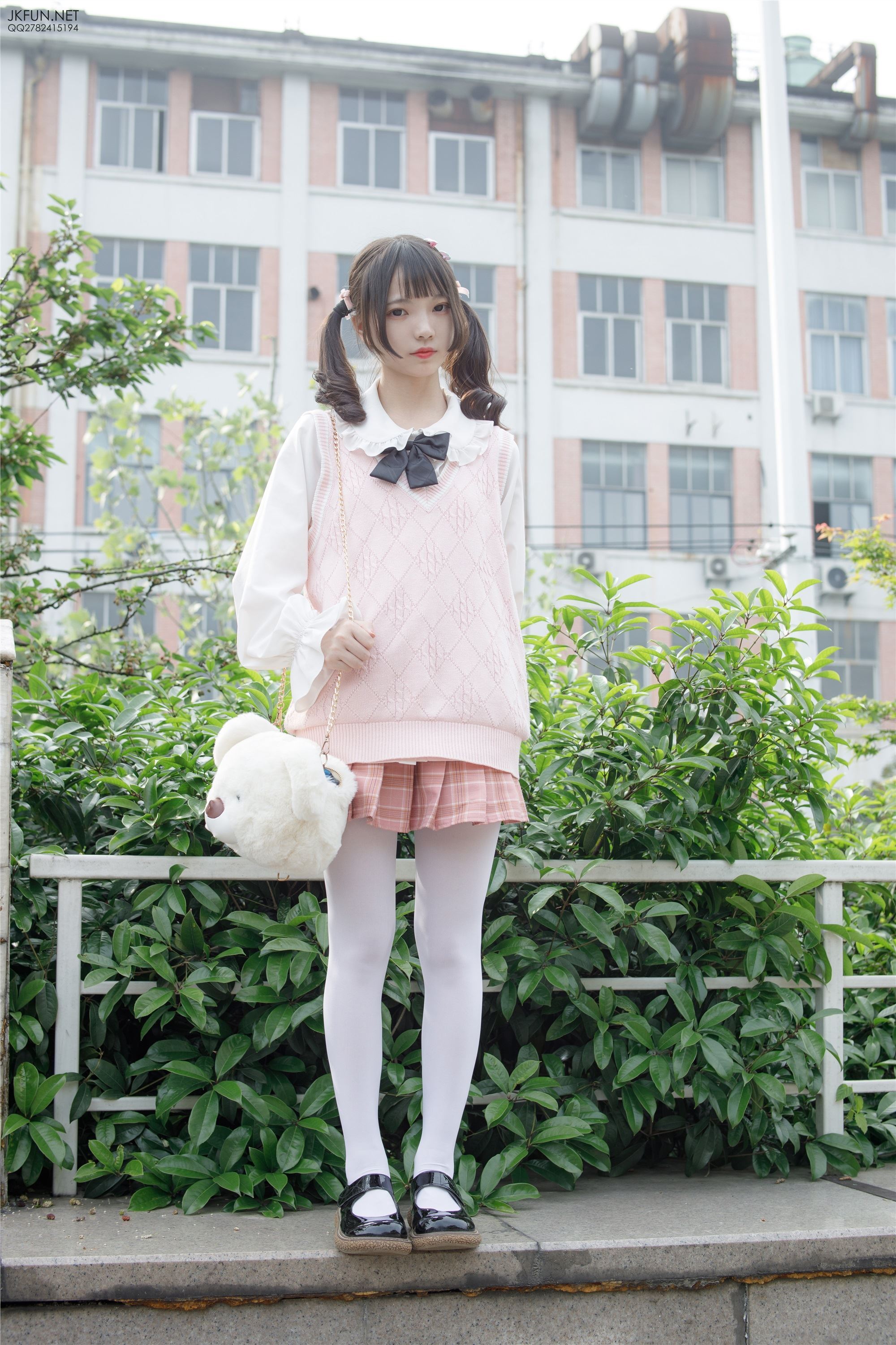 森萝财团萝莉丝足写真 JKFUN-007 默陌 80D白丝