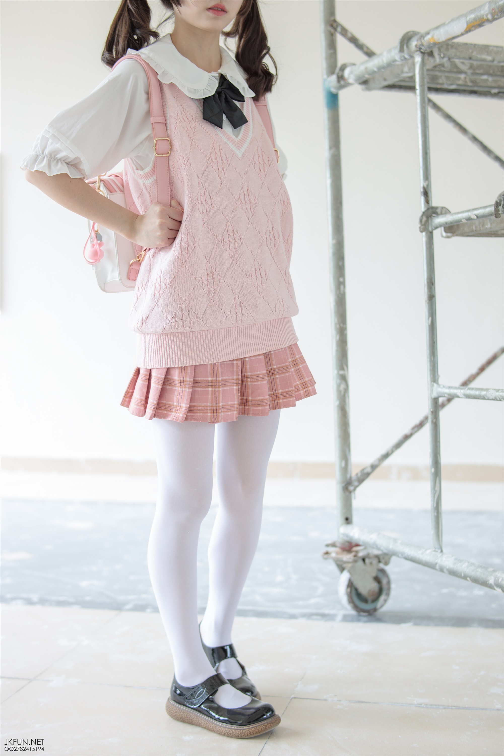 森萝财团萝莉丝足写真 JKFUN-007 默陌 80D白丝