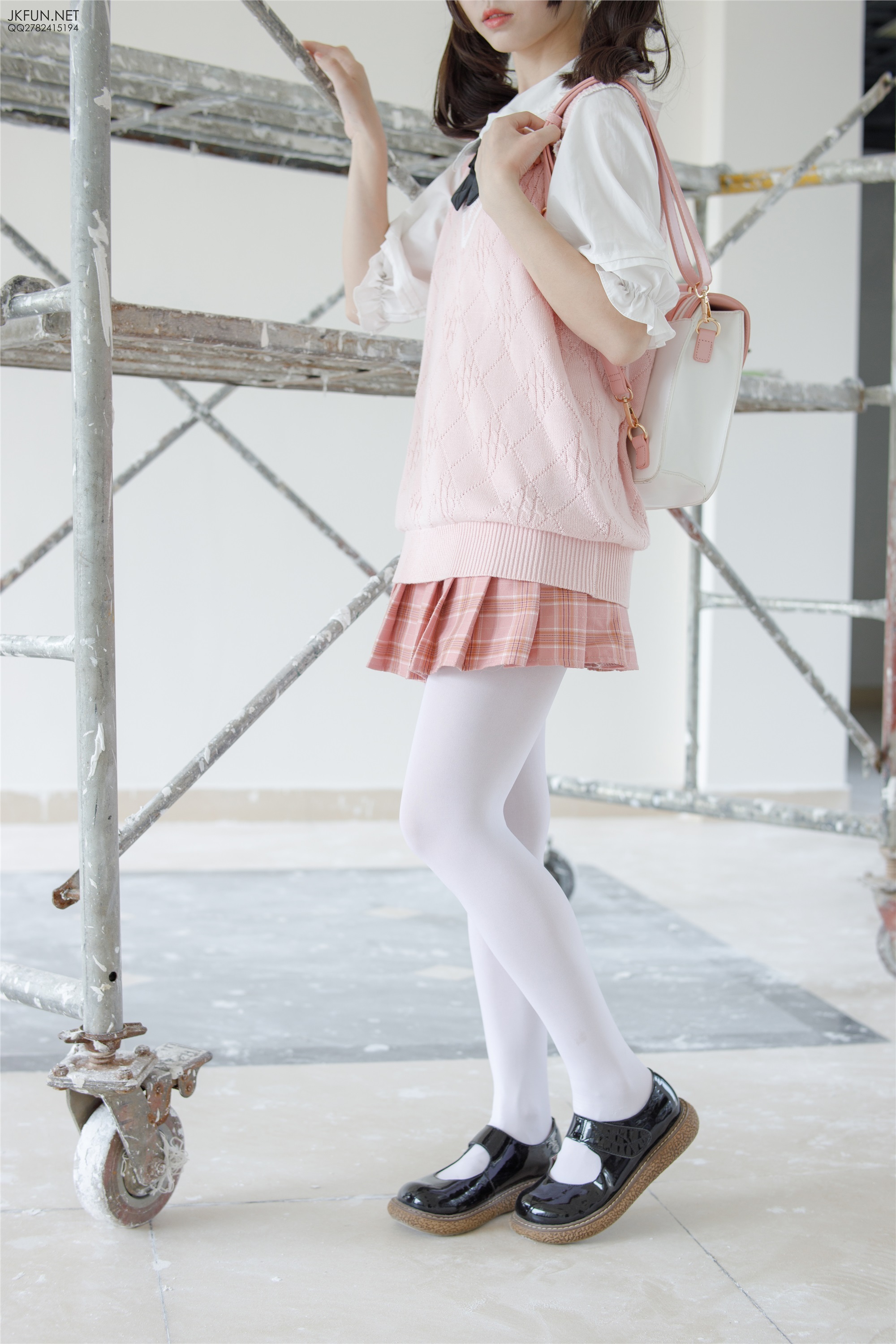 森萝财团萝莉丝足写真 JKFUN-007 默陌 80D白丝