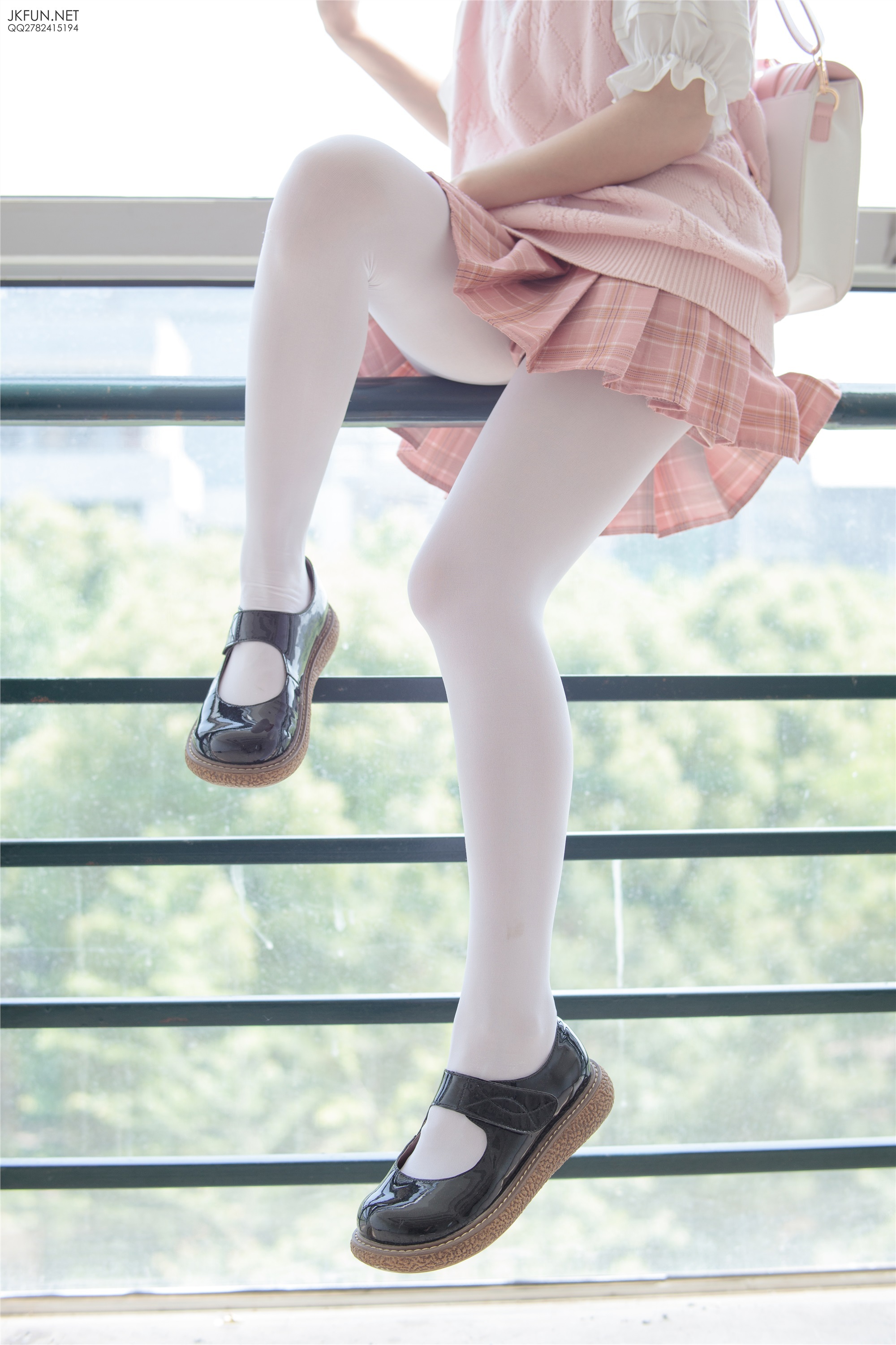 森萝财团萝莉丝足写真 JKFUN-007 默陌 80D白丝