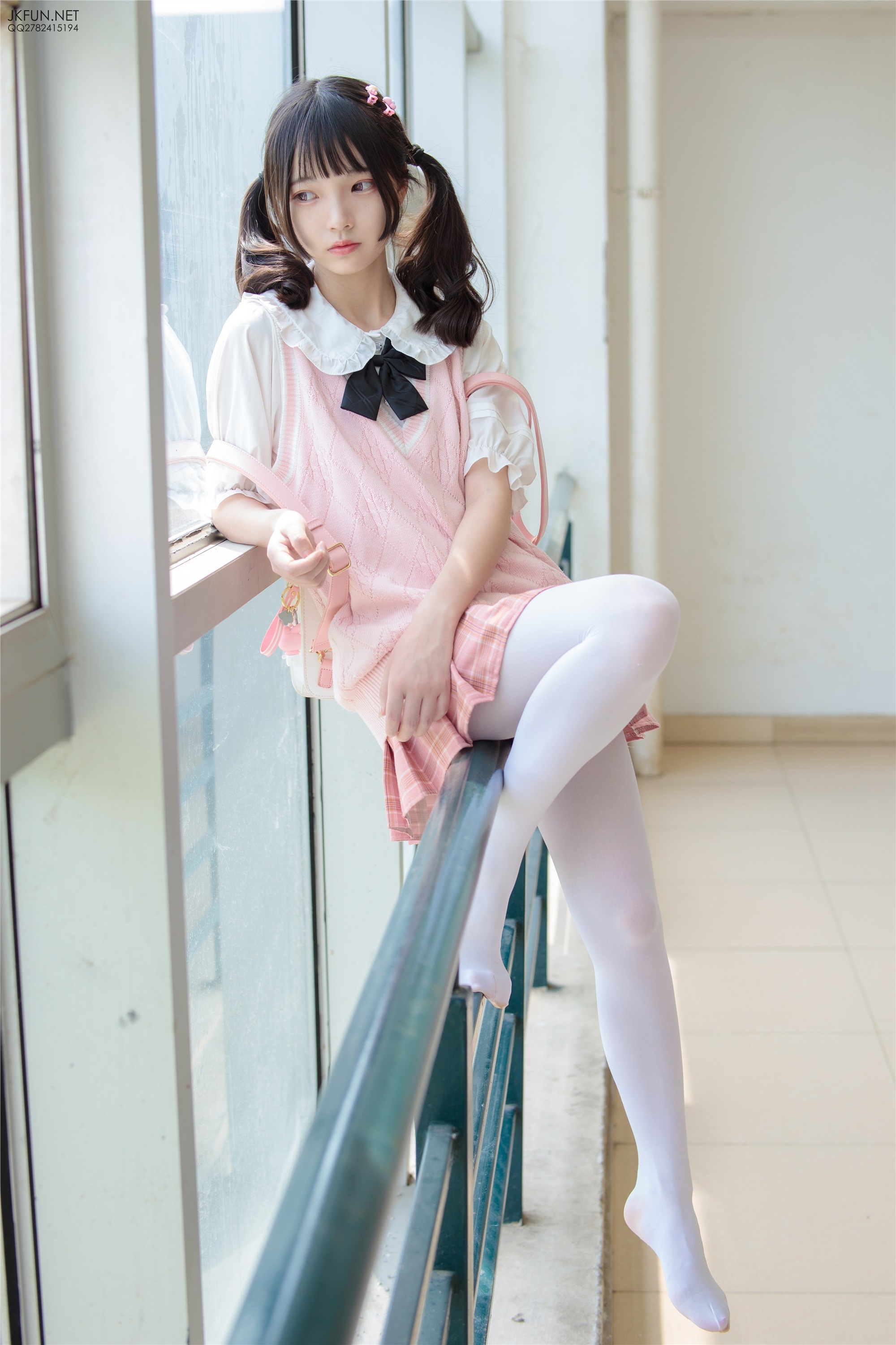 森萝财团萝莉丝足写真 JKFUN-007 默陌 80D白丝