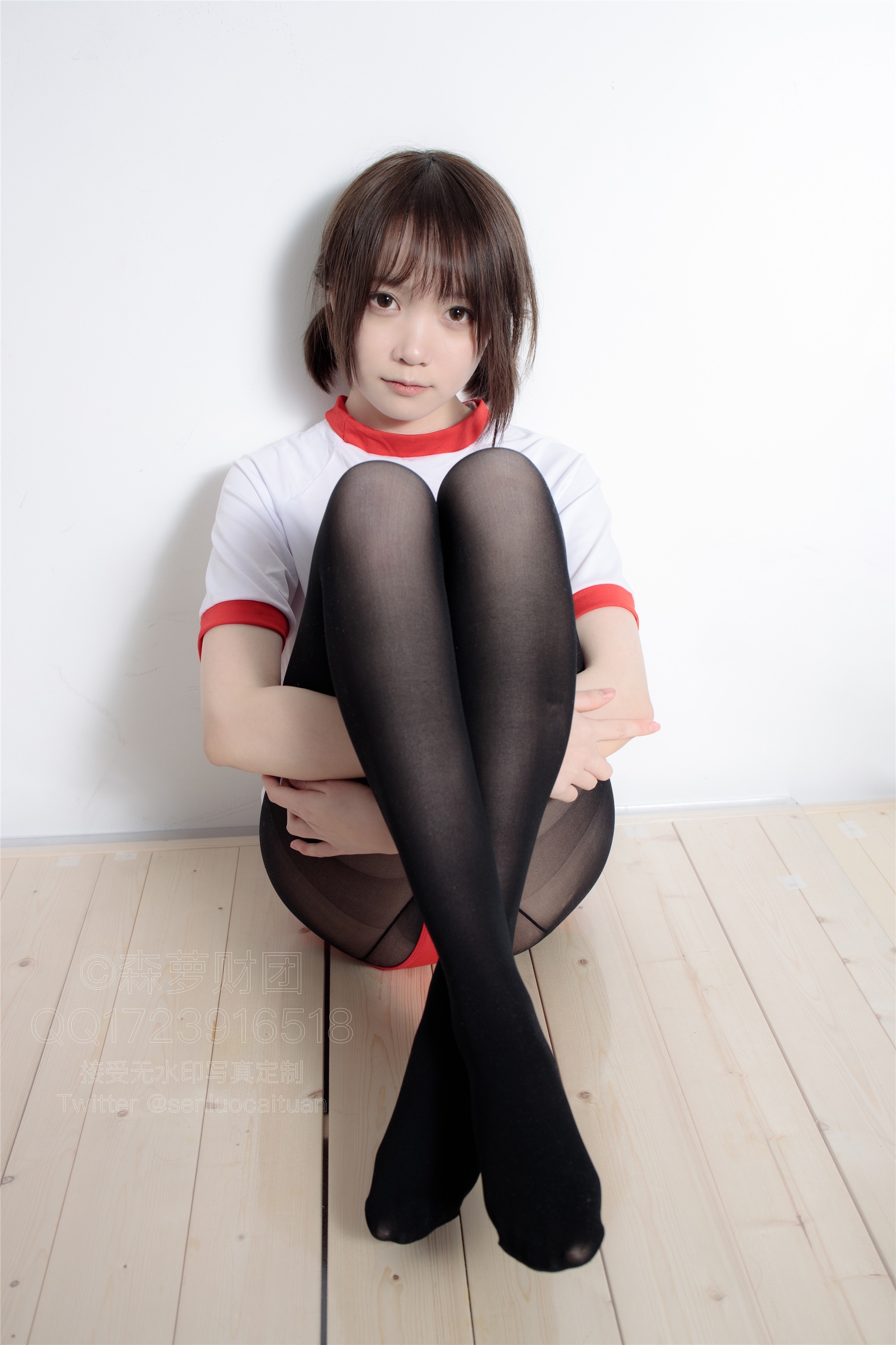 森萝财团萝莉丝足写真 WTMSB-001 红色布鲁马50D黑丝