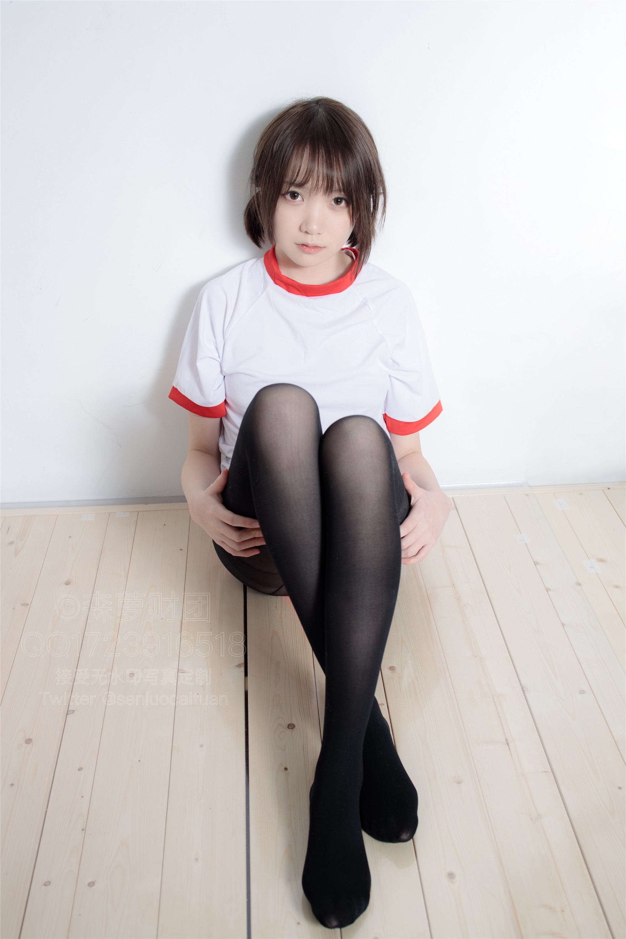 森萝财团萝莉丝足写真 WTMSB-001 红色布鲁马50D黑丝