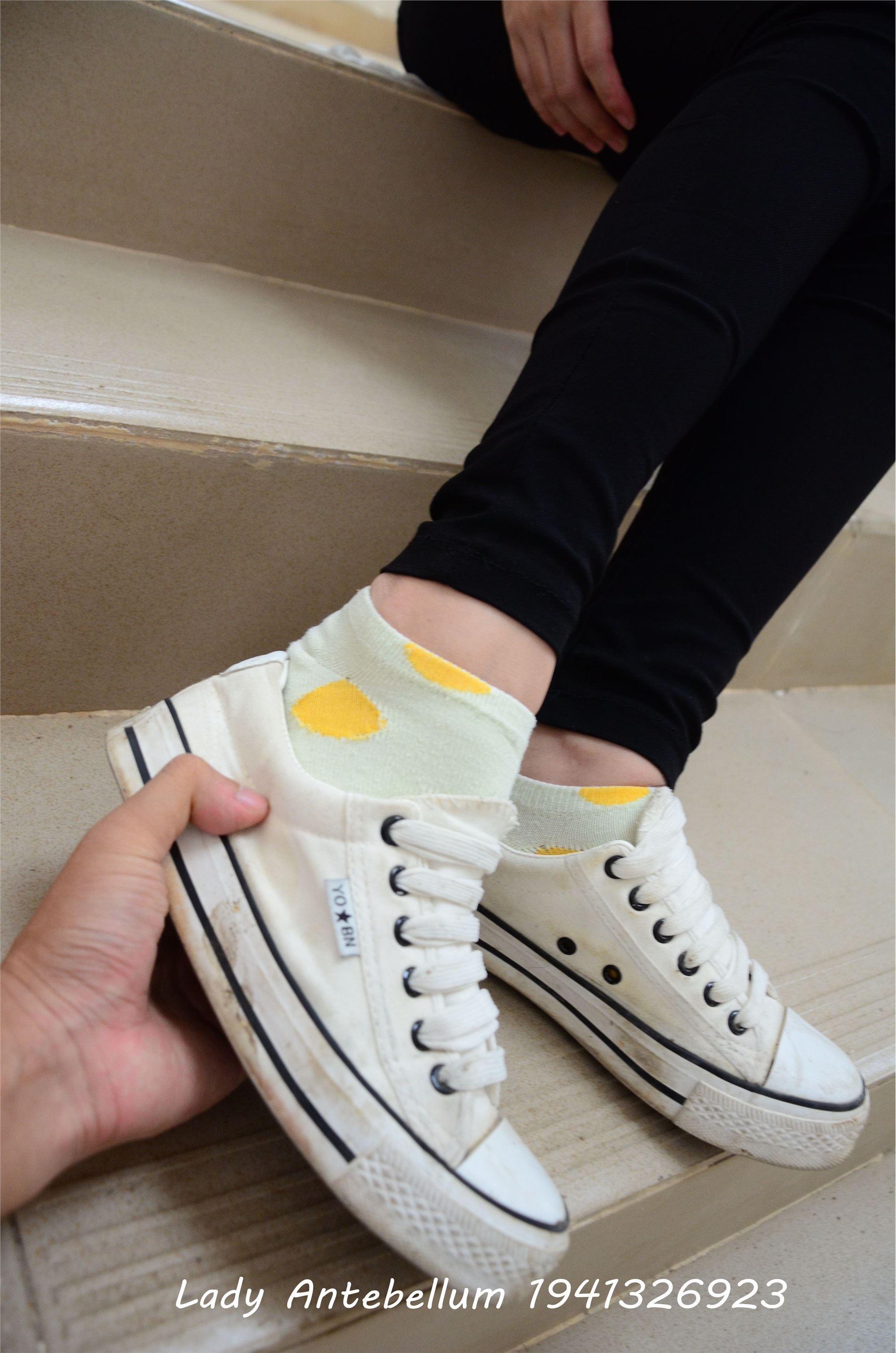 战前女神  恋足美腿棉袜女神级摄影套图 066