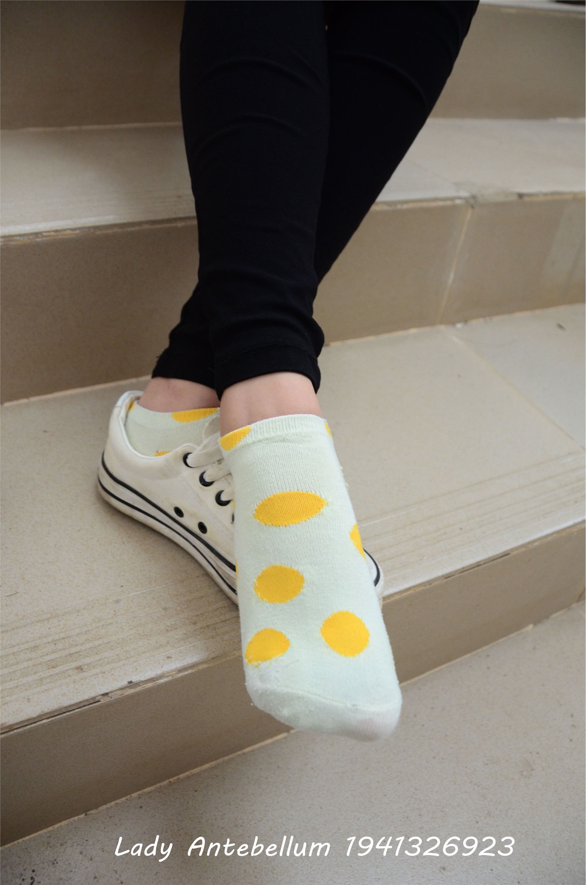 战前女神  恋足美腿棉袜女神级摄影套图 066