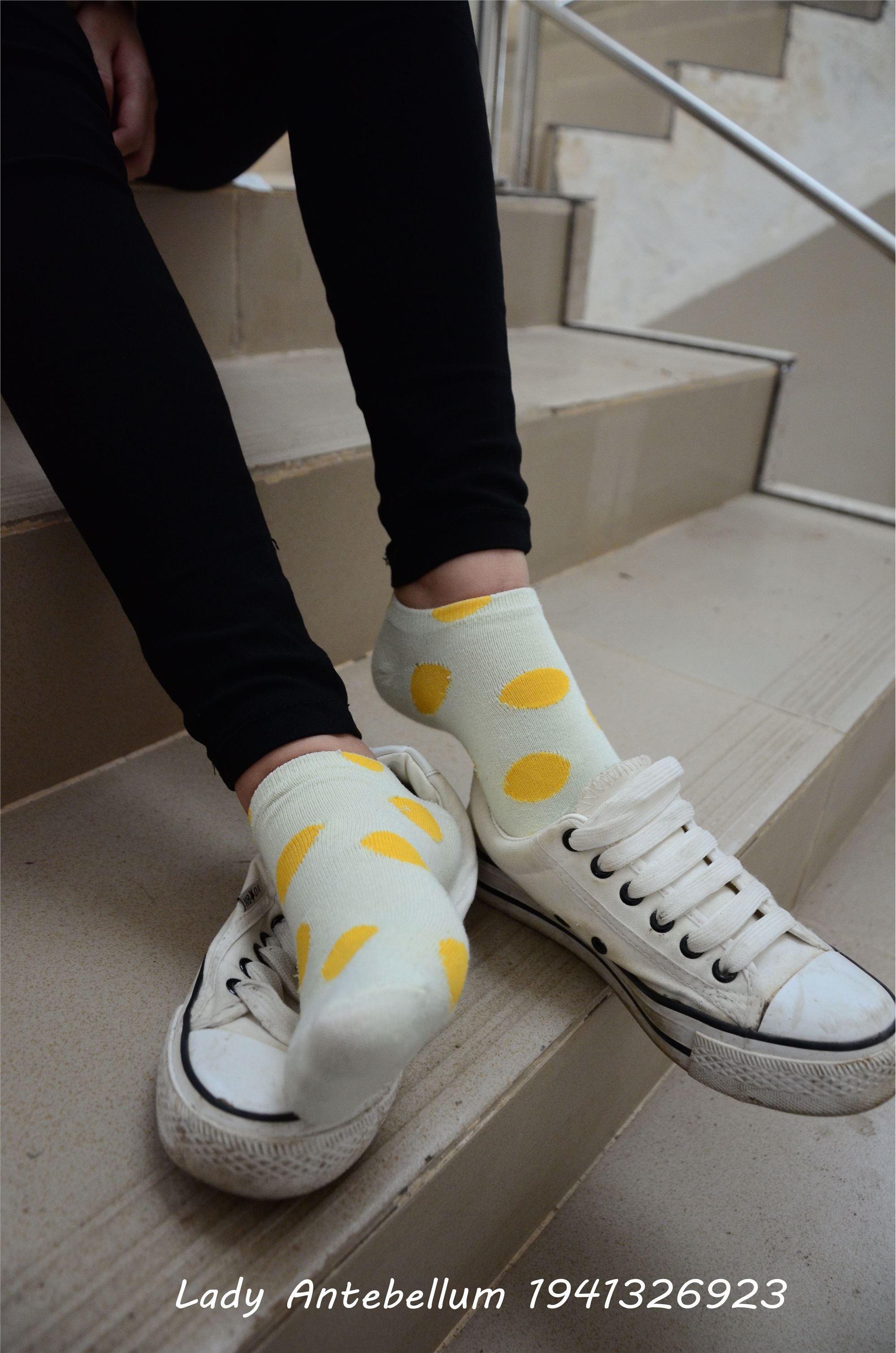 战前女神  恋足美腿棉袜女神级摄影套图 066